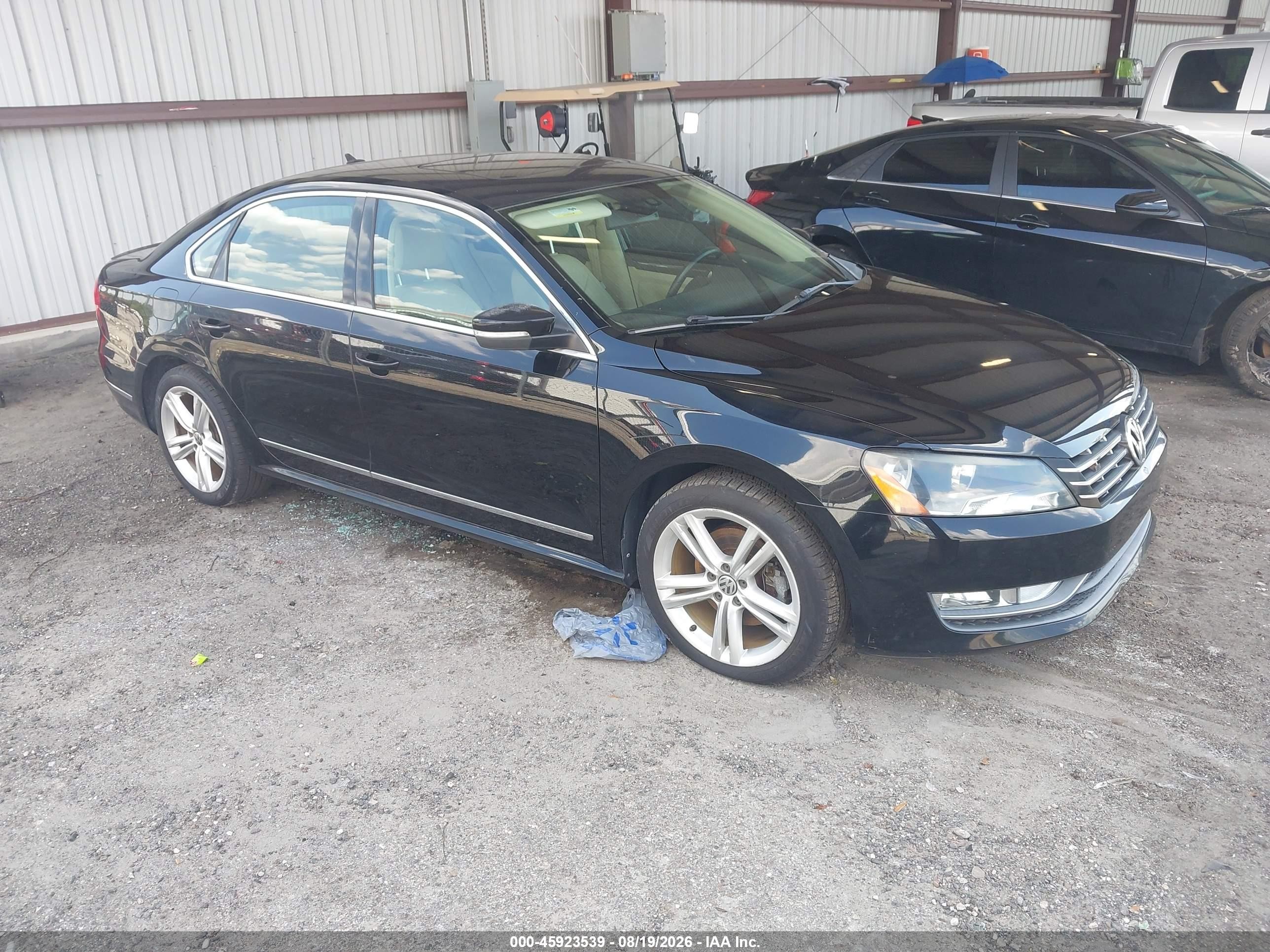 2014 Volkswagen Passat 2.0l Tdi Sel Premium Black vin: 1VWCN7A35EC049844