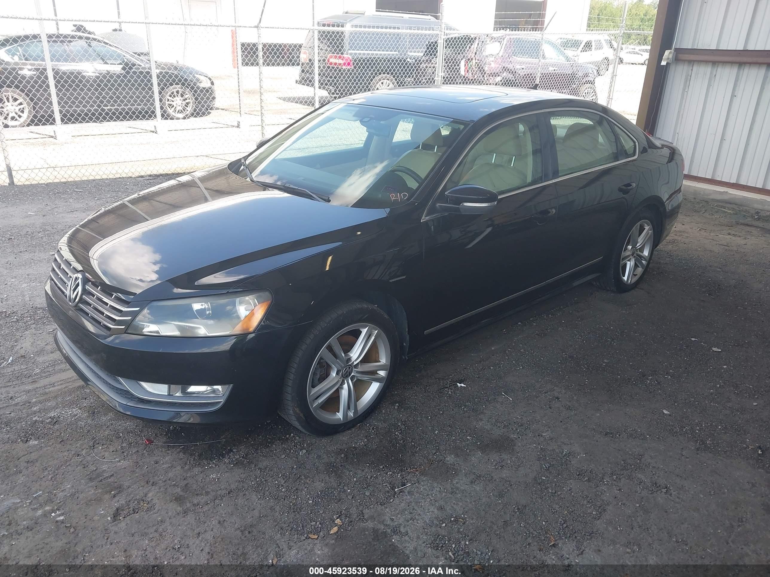 2014 Volkswagen Passat 2.0l Tdi Sel Premium Black vin: 1VWCN7A35EC049844