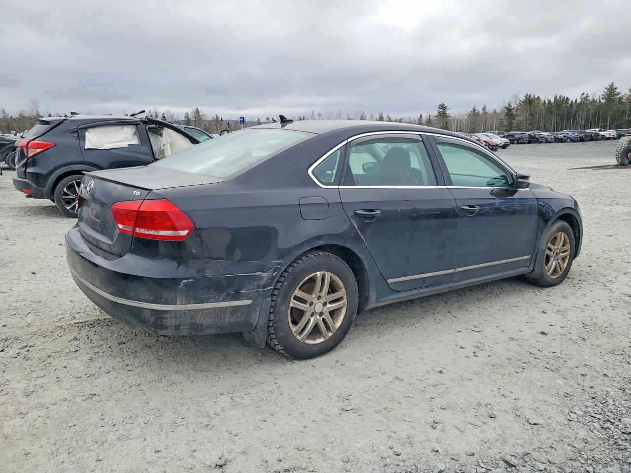 2014 Volkswagen Passat Sel Black vin: 1VWCN7A35EC071472