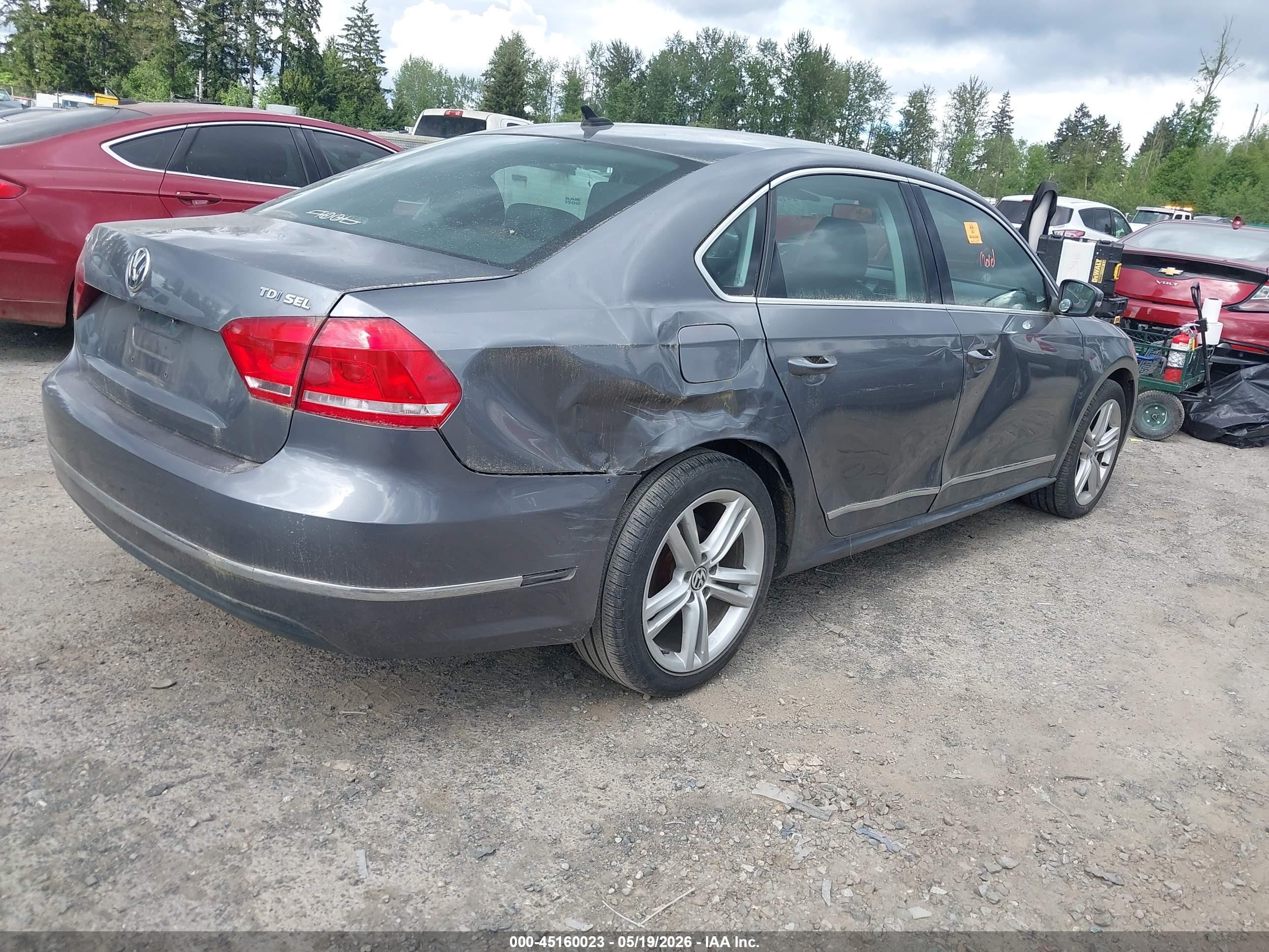 2014 Volkswagen Passat 2.0l Tdi Sel Premium Серый vin: 1VWCN7A35EC100100