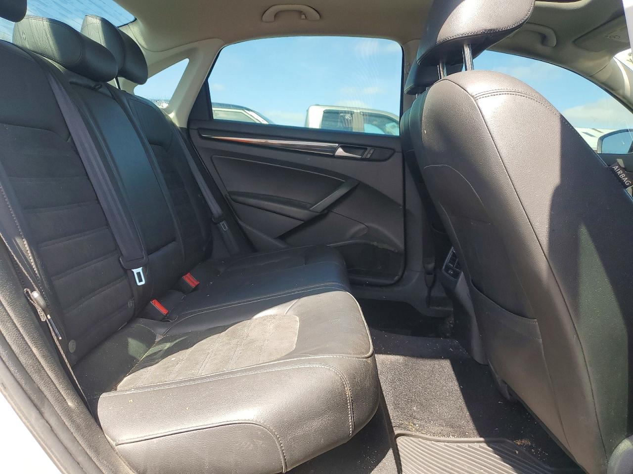 2014 Volkswagen Passat Sel Silver vin: 1VWCN7A35EC121321