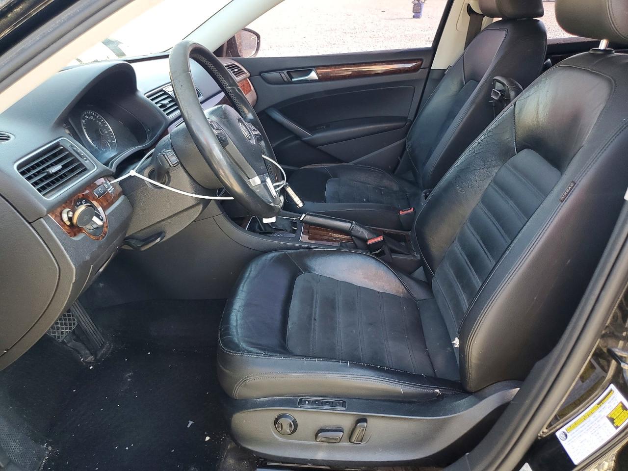 2012 Volkswagen Passat Sel Black vin: 1VWCN7A36CC010323