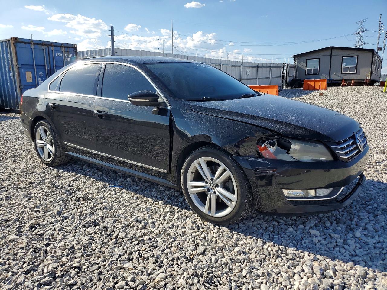 2012 Volkswagen Passat Sel Black vin: 1VWCN7A36CC010323