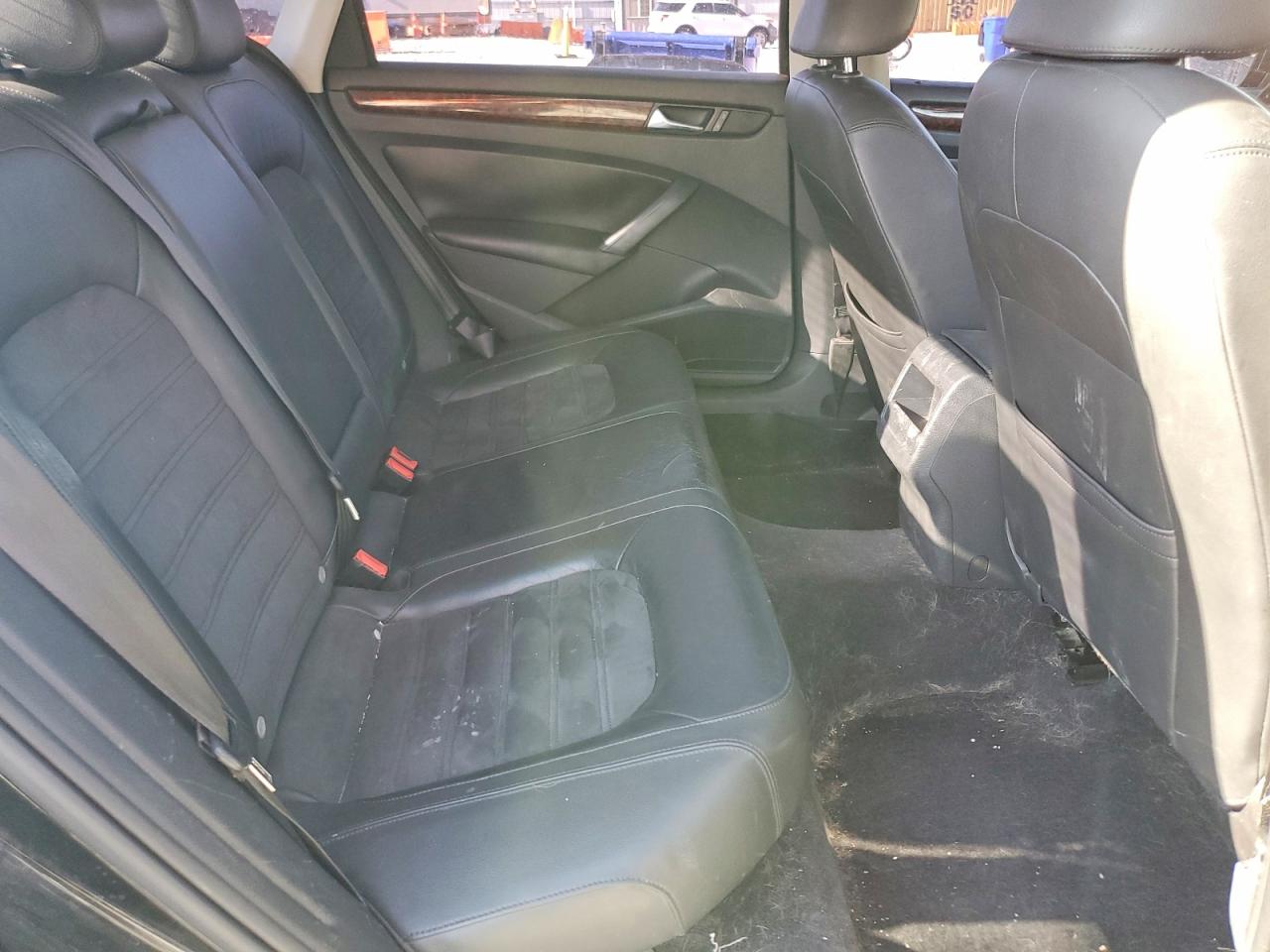 2012 Volkswagen Passat Sel Black vin: 1VWCN7A36CC010323