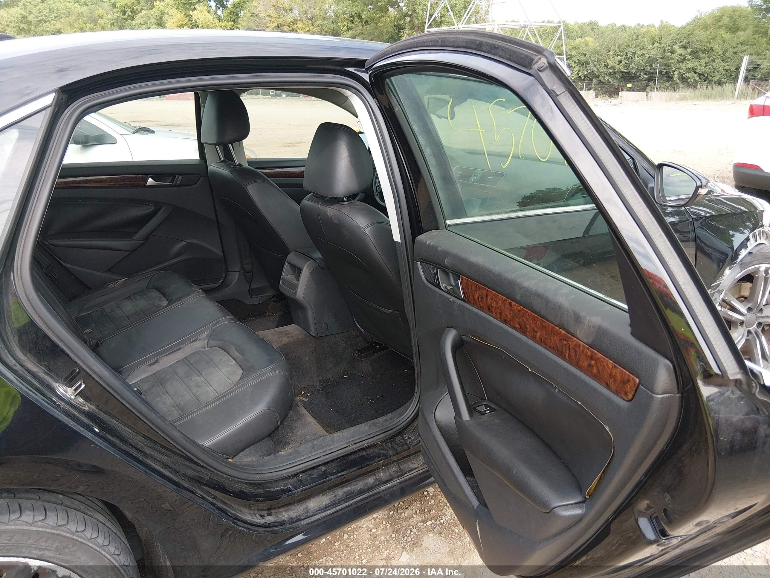 2012 Volkswagen Passat 2.0l Tdi Sel Premium Black vin: 1VWCN7A36CC071073