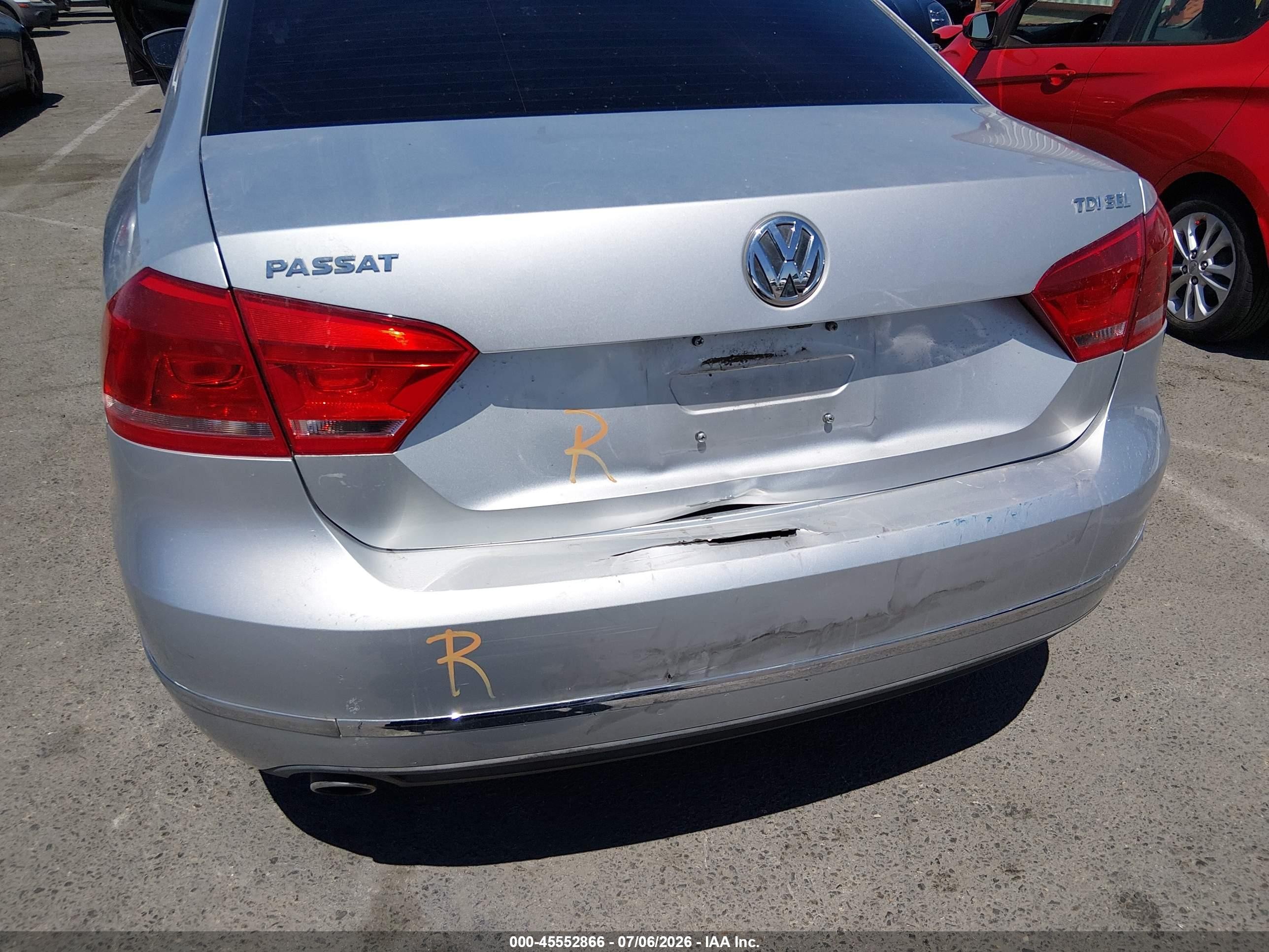 2013 Volkswagen Passat 2.0l Tdi Sel Premium Silver vin: 1VWCN7A36DC009674