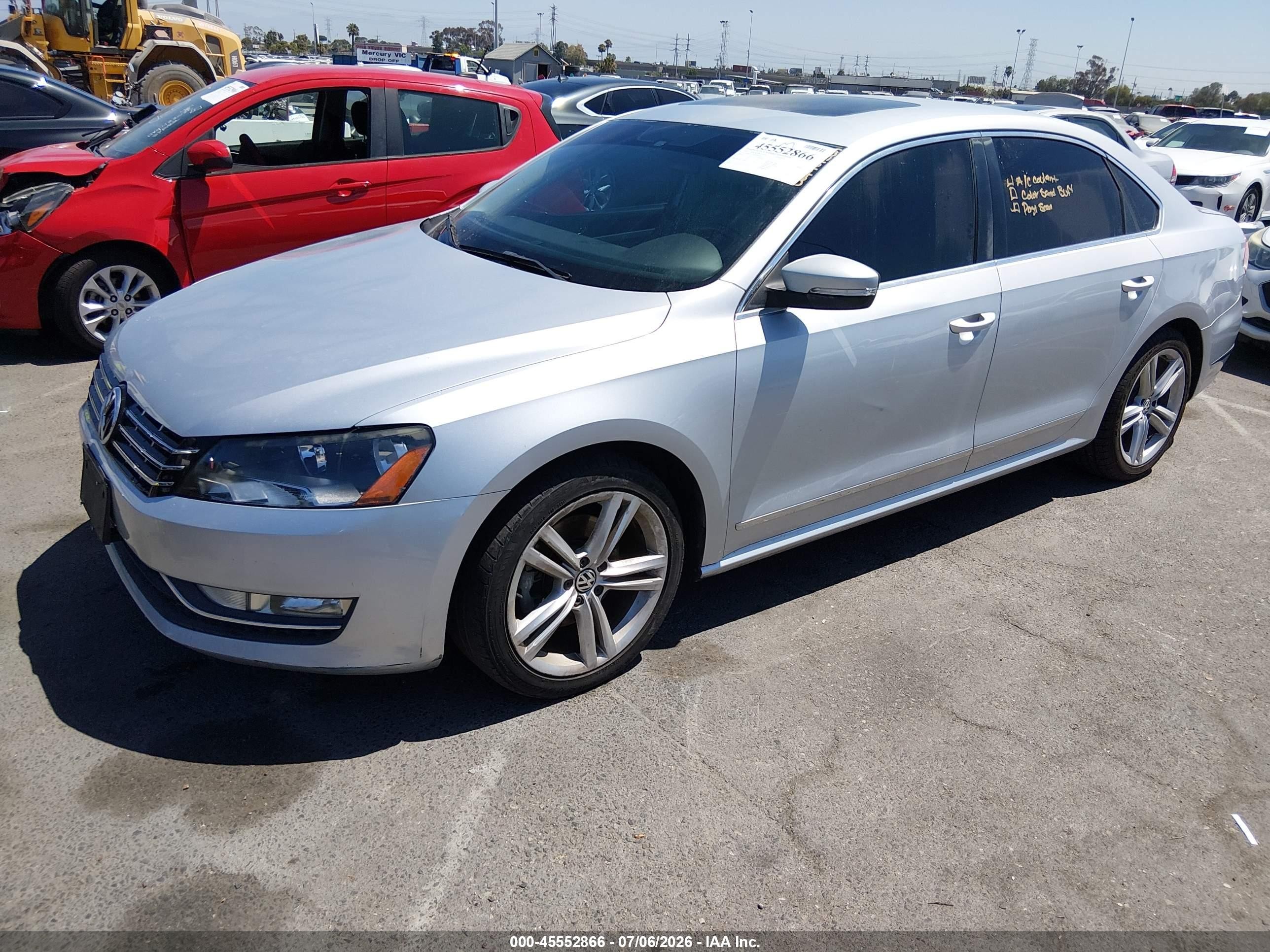 2013 Volkswagen Passat 2.0l Tdi Sel Premium Silver vin: 1VWCN7A36DC009674