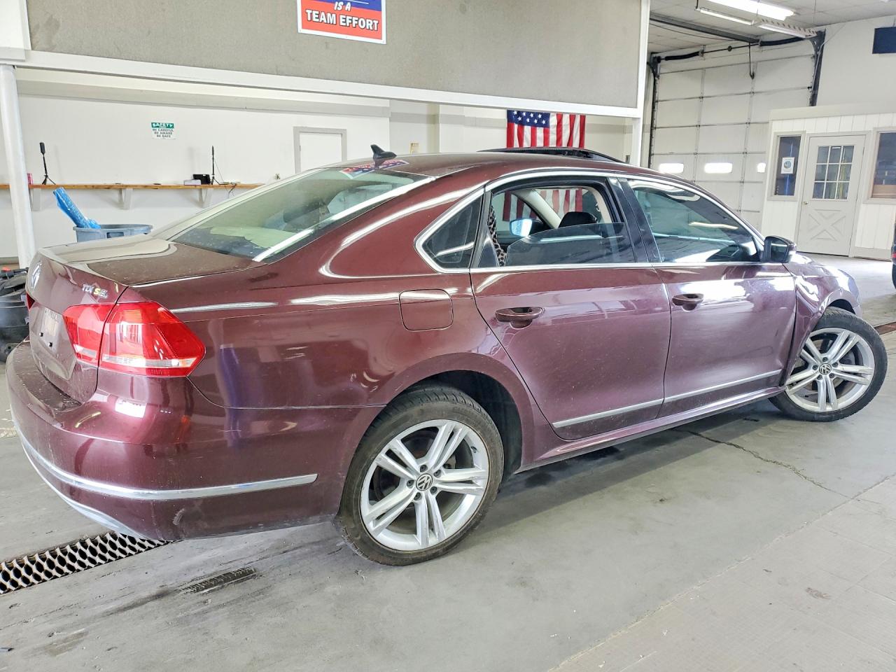 2013 Volkswagen Passat Sel Burgundy vin: 1VWCN7A36DC015006