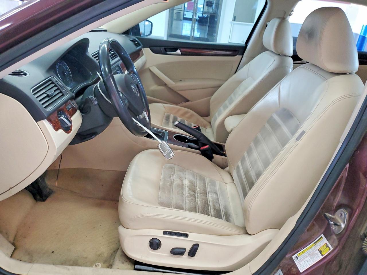 2013 Volkswagen Passat Sel Burgundy vin: 1VWCN7A36DC015006
