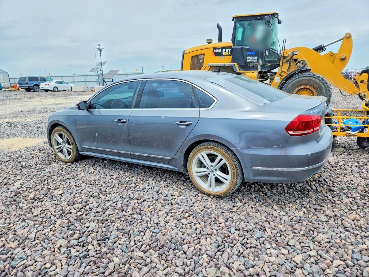 2013 Volkswagen Passat Sel Серый vin: 1VWCN7A36DC024370