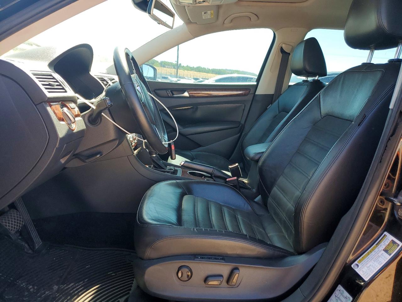 2013 Volkswagen Passat Sel Black vin: 1VWCN7A36DC050175