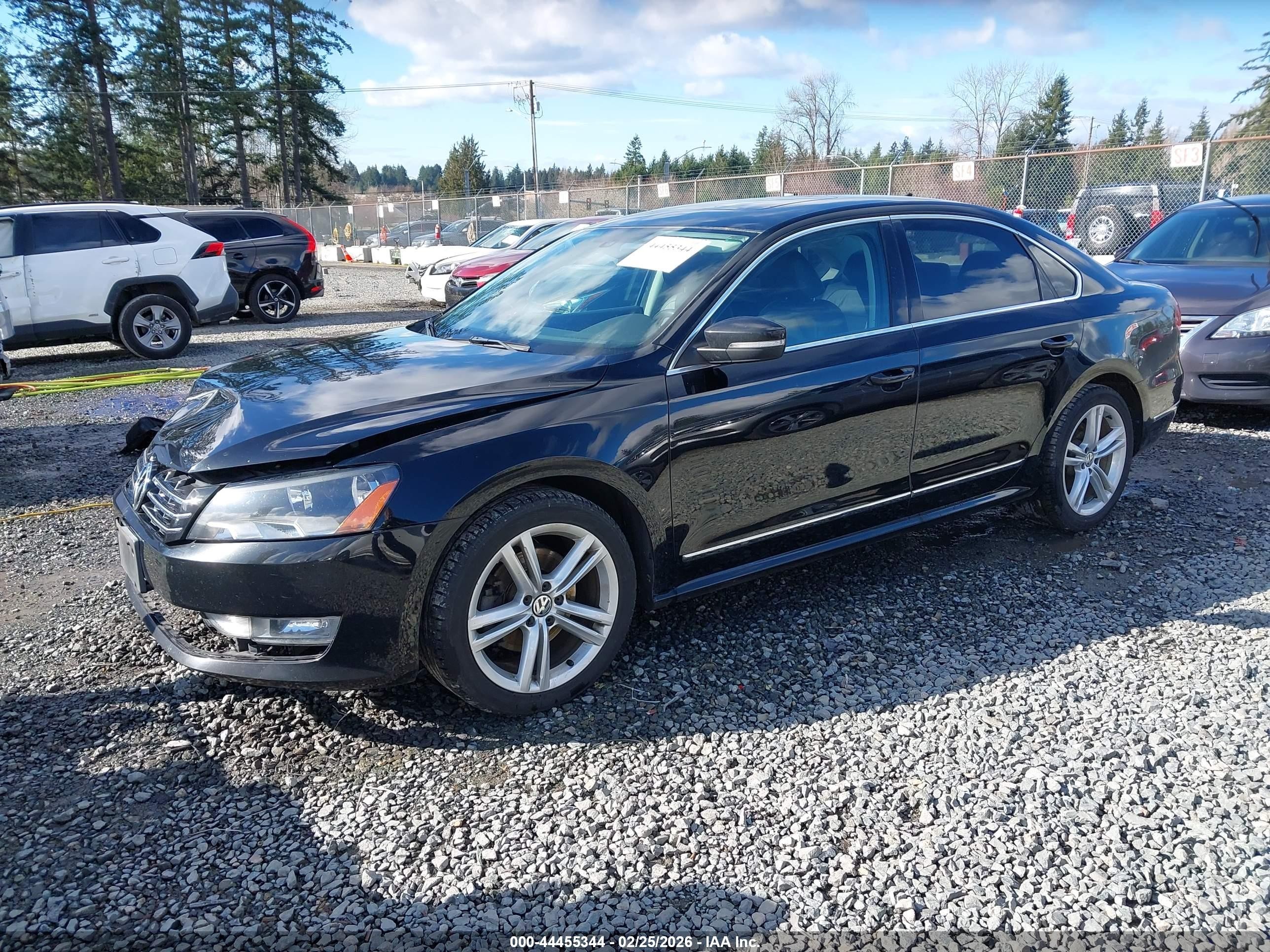 2013 Volkswagen Passat 2.0l Tdi Sel Premium Черный vin: 1VWCN7A36DC122296