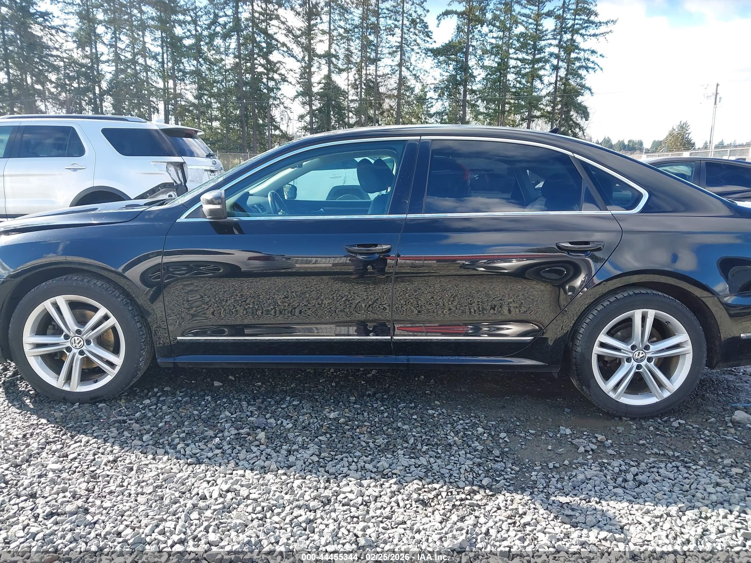 2013 Volkswagen Passat 2.0l Tdi Sel Premium Черный vin: 1VWCN7A36DC122296
