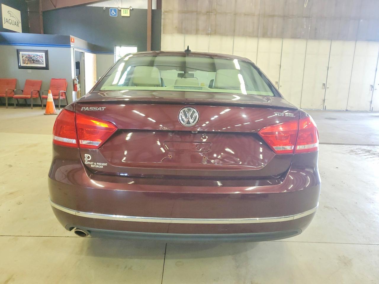 2013 Volkswagen Passat Sel Burgundy vin: 1VWCN7A36DC149353