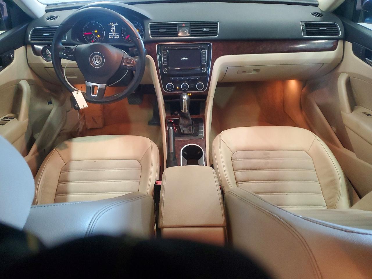 2013 Volkswagen Passat Sel Burgundy vin: 1VWCN7A36DC149353