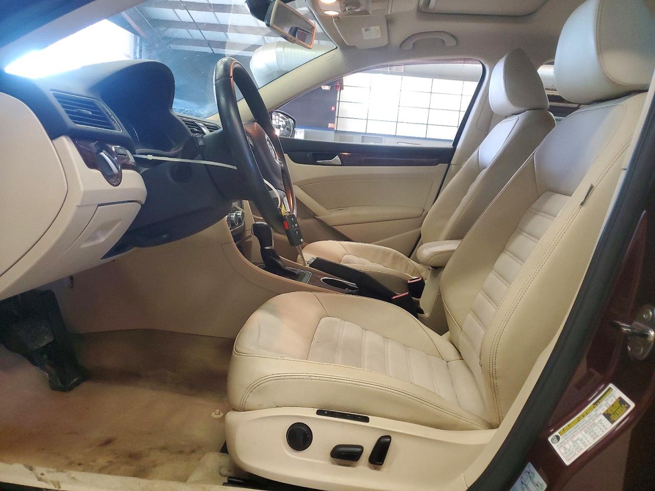 2013 Volkswagen Passat Sel Burgundy vin: 1VWCN7A36DC149353