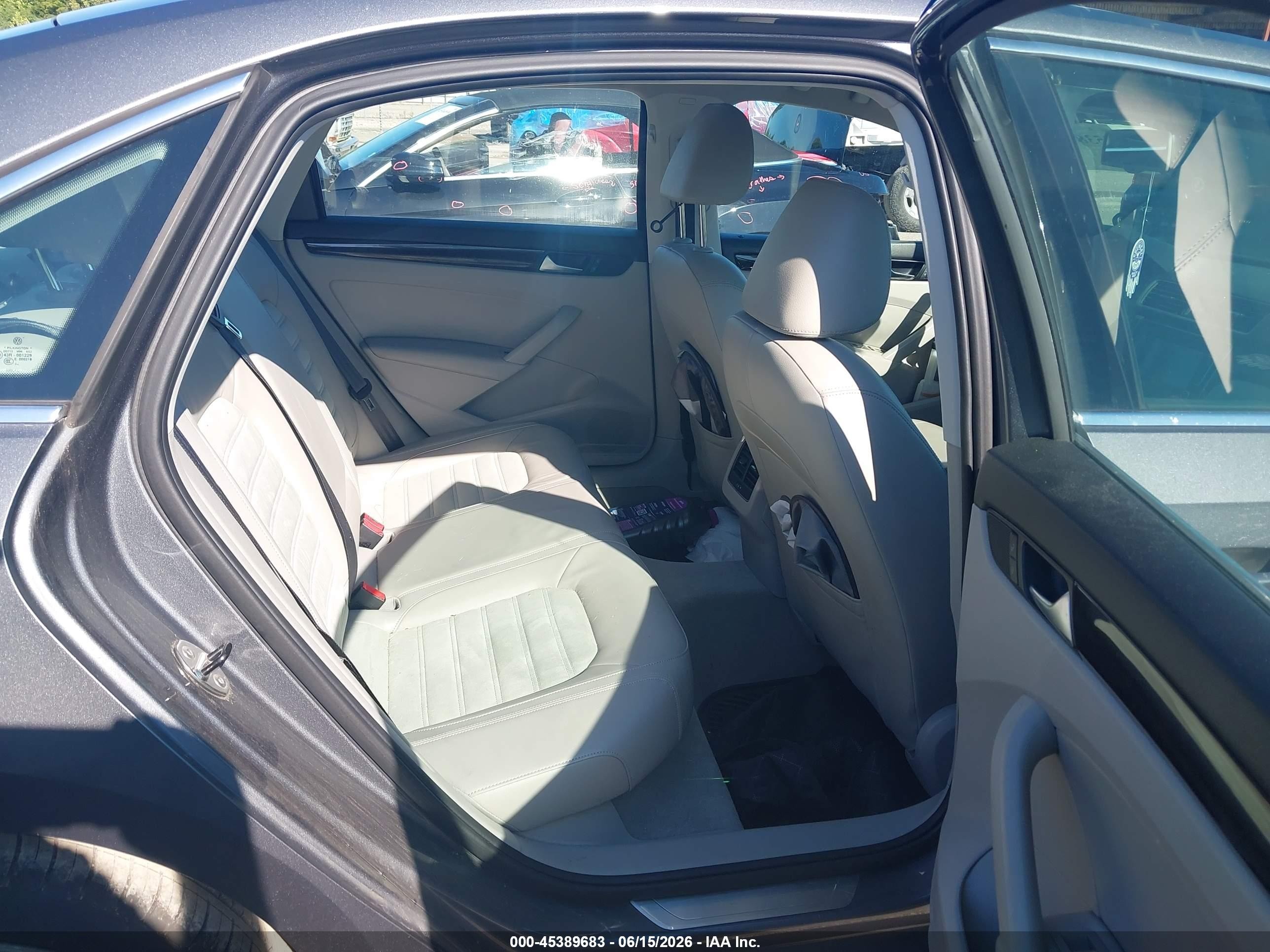 2014 Volkswagen Passat 2.0l Tdi Sel Premium Gray vin: 1VWCN7A36EC070864