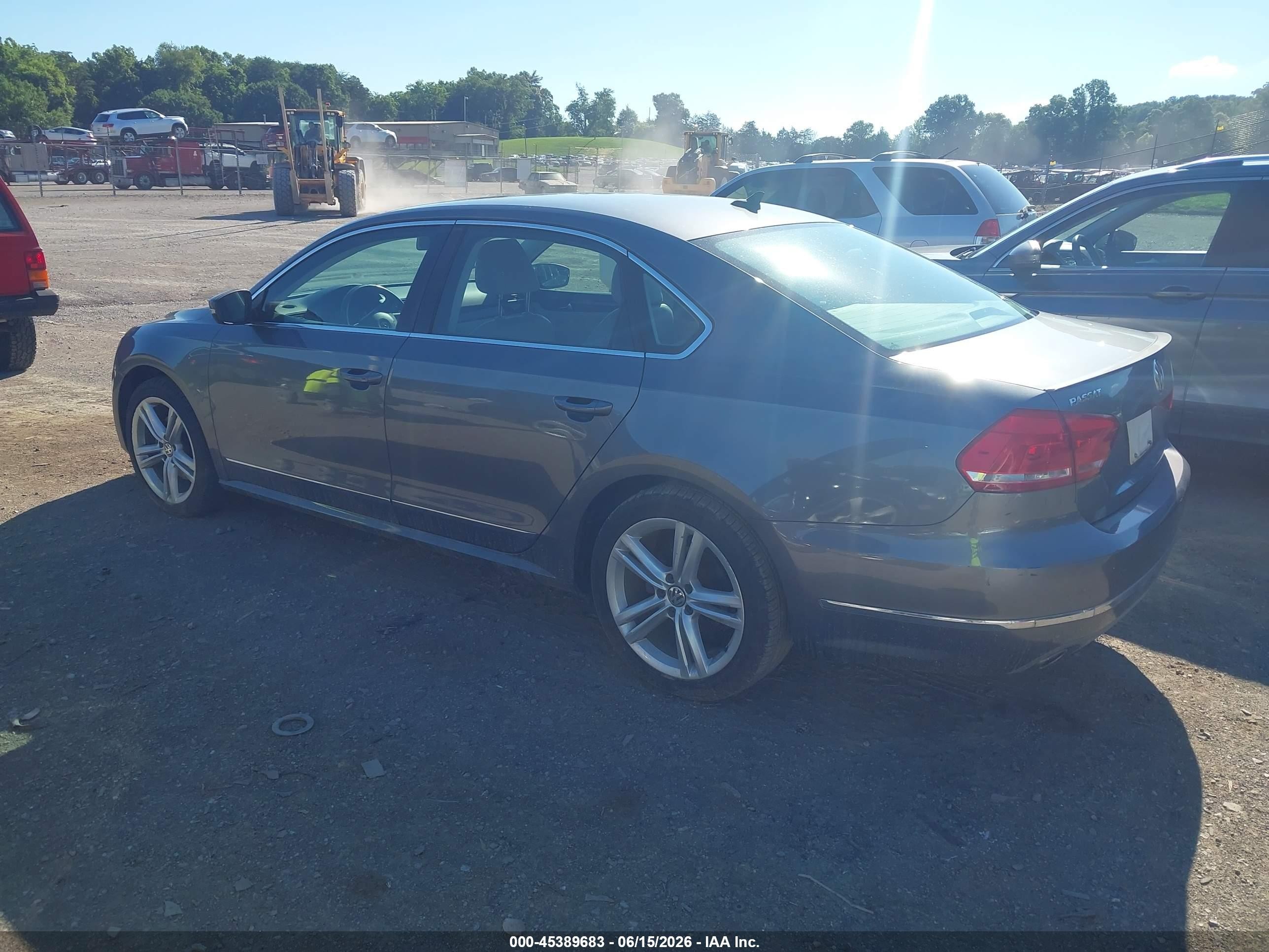 2014 Volkswagen Passat 2.0l Tdi Sel Premium Gray vin: 1VWCN7A36EC070864