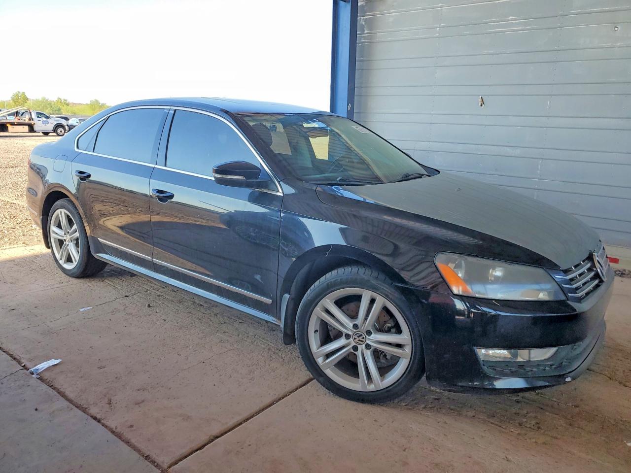2014 Volkswagen Passat Sel Black vin: 1VWCN7A36EC075630