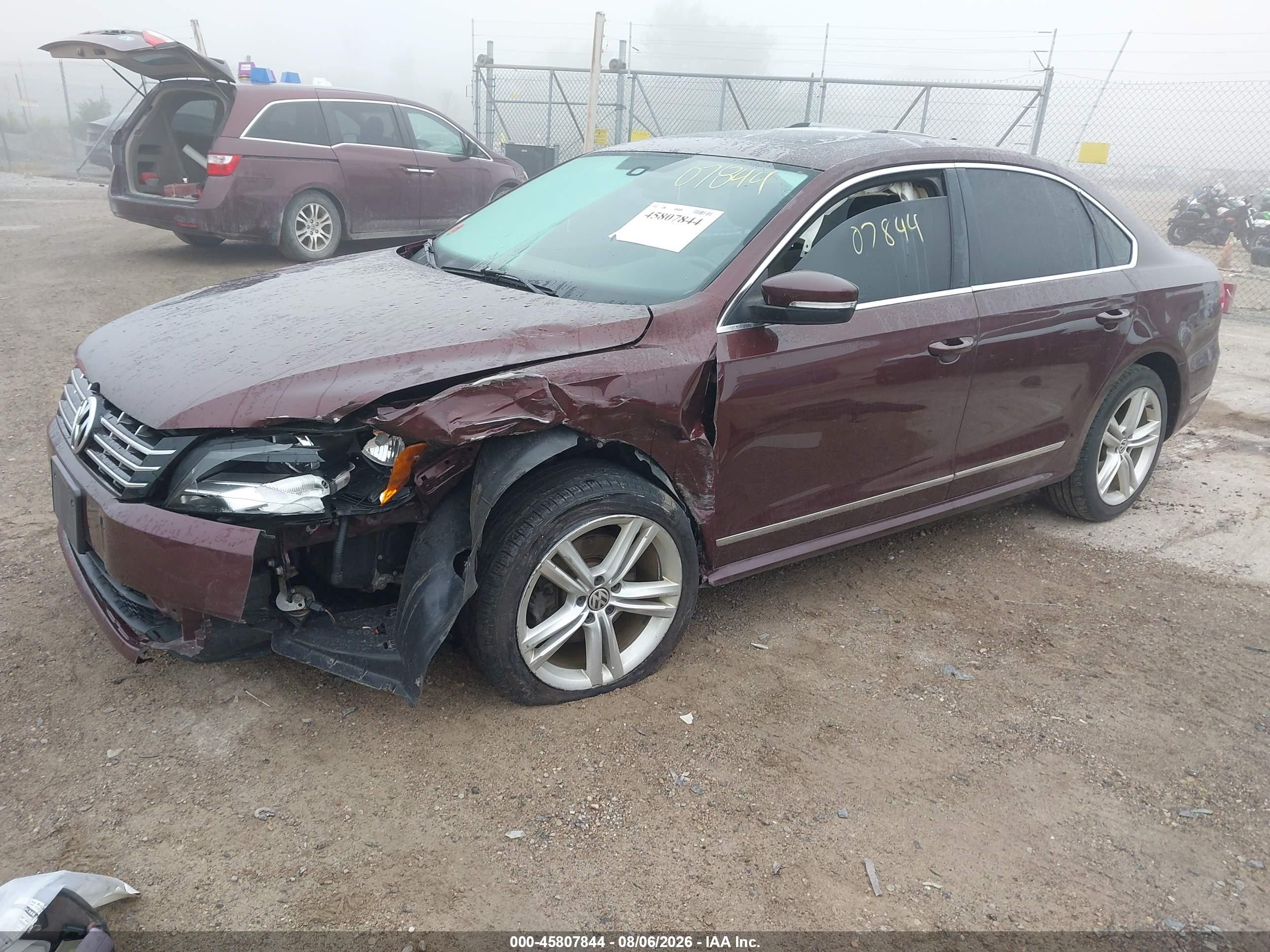 2014 Volkswagen Passat 2.0l Tdi Sel Premium Burgundy vin: 1VWCN7A36EC085803
