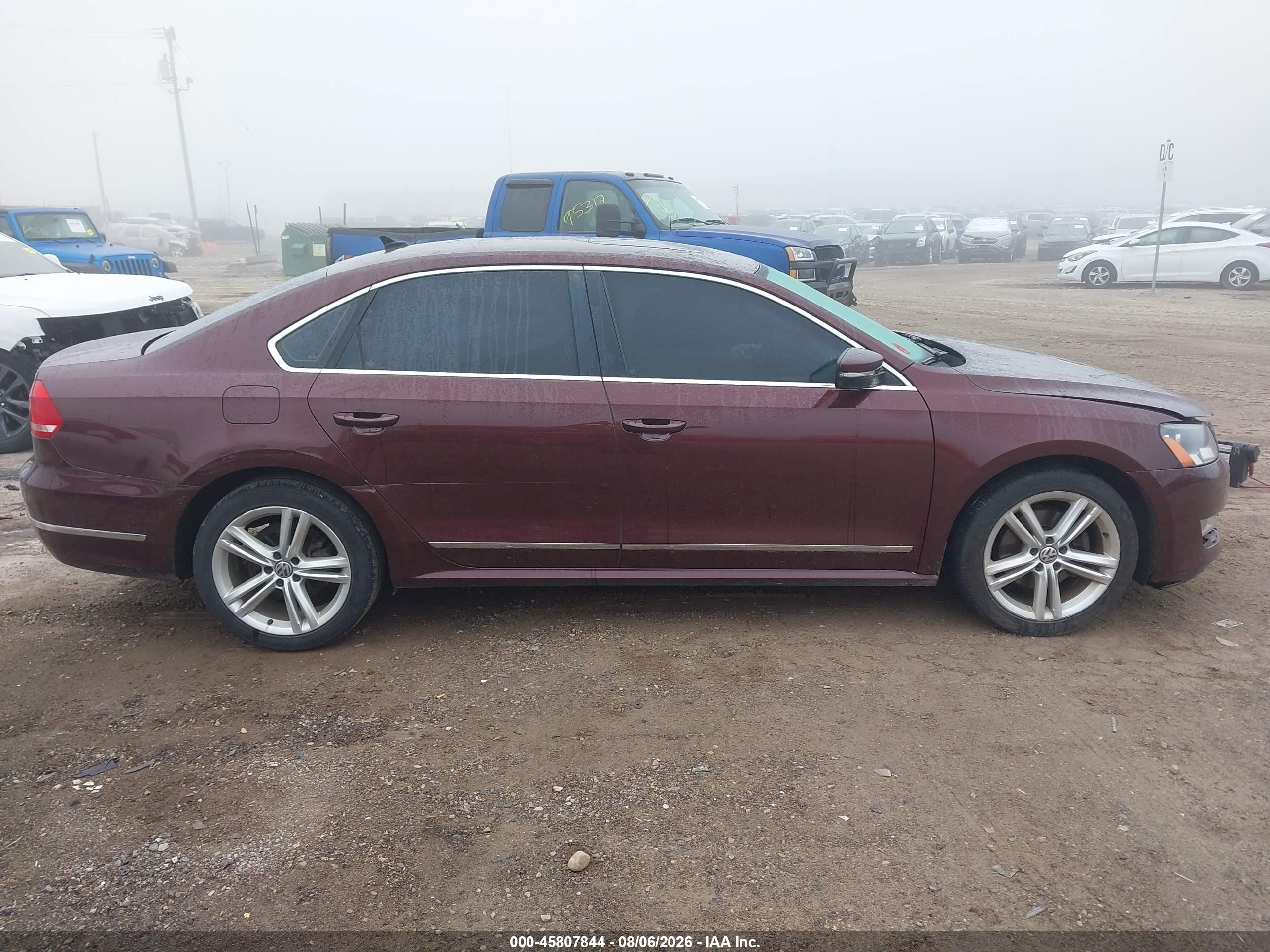 2014 Volkswagen Passat 2.0l Tdi Sel Premium Burgundy vin: 1VWCN7A36EC085803