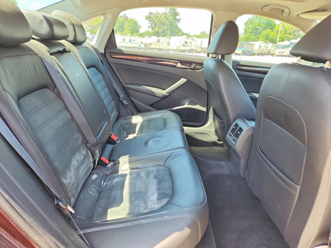 2014 Volkswagen Passat Sel Burgundy vin: 1VWCN7A36EC089592