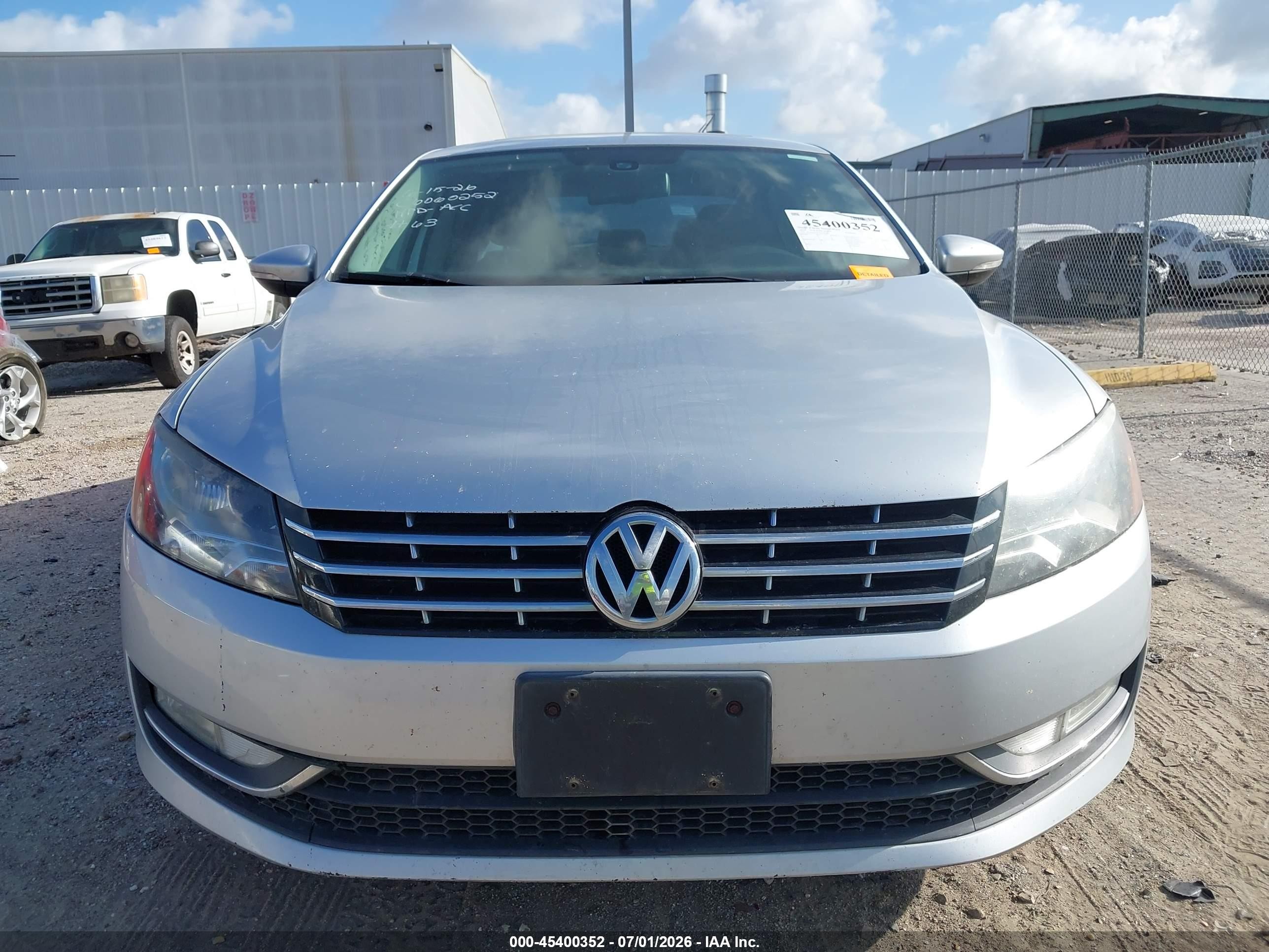 2012 Volkswagen Passat 2.0l Tdi Sel Premium Silver vin: 1VWCN7A37CC082955