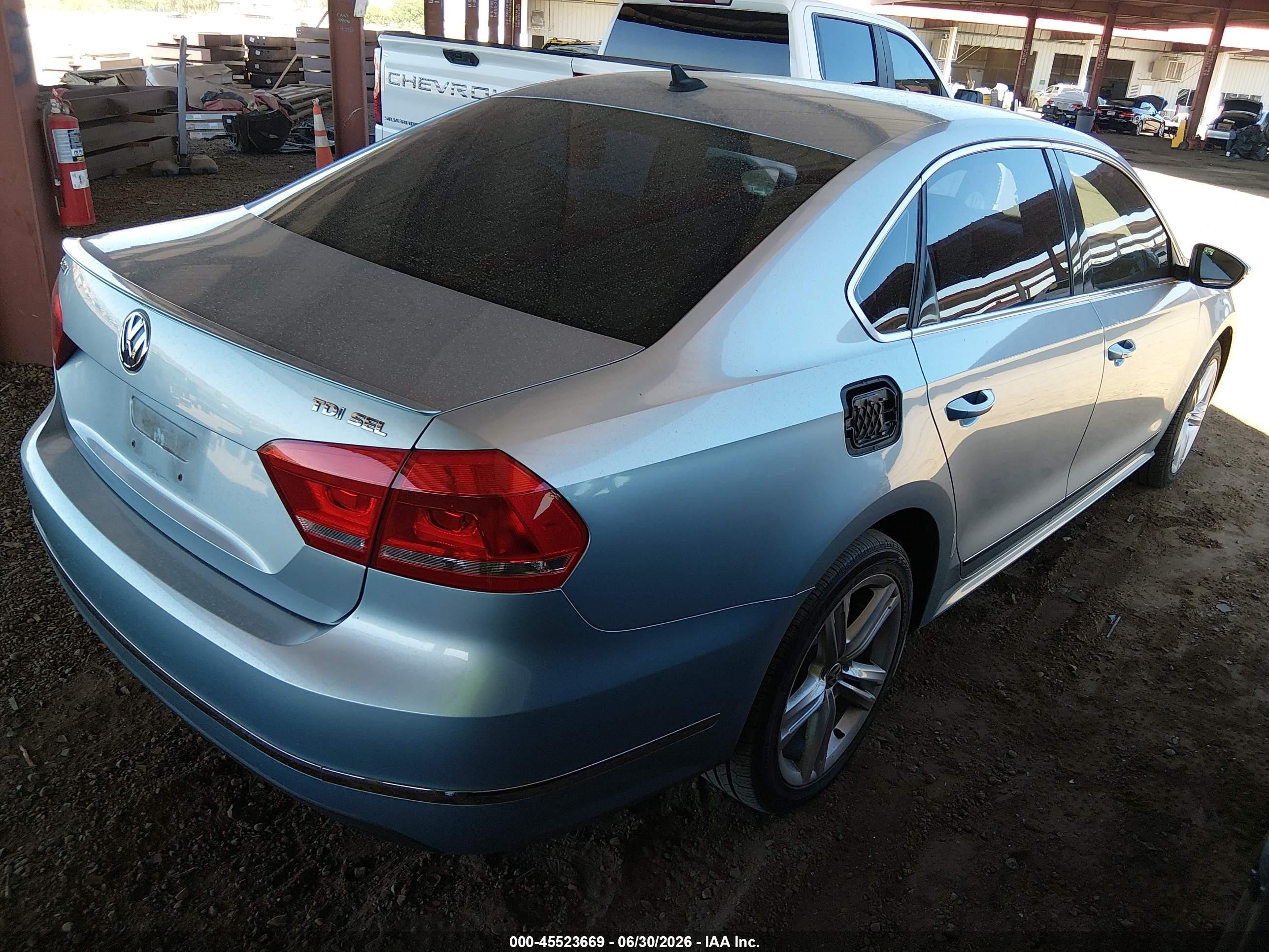 2013 Volkswagen Passat 2.0l Tdi Sel Premium Blue vin: 1VWCN7A37DC007707