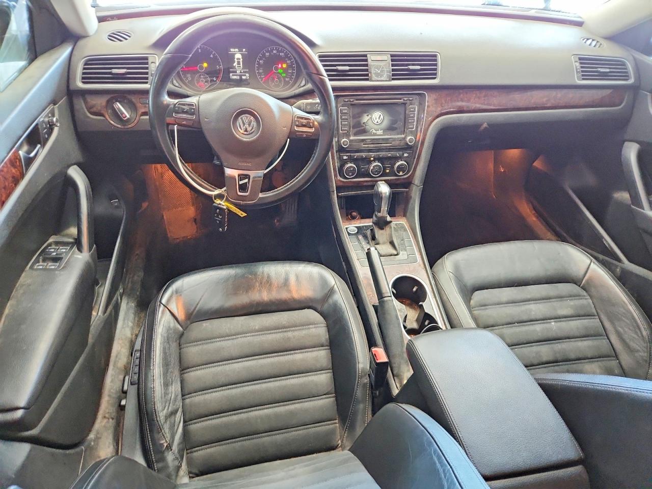 2013 Volkswagen Passat Sel Gray vin: 1VWCN7A37DC031733