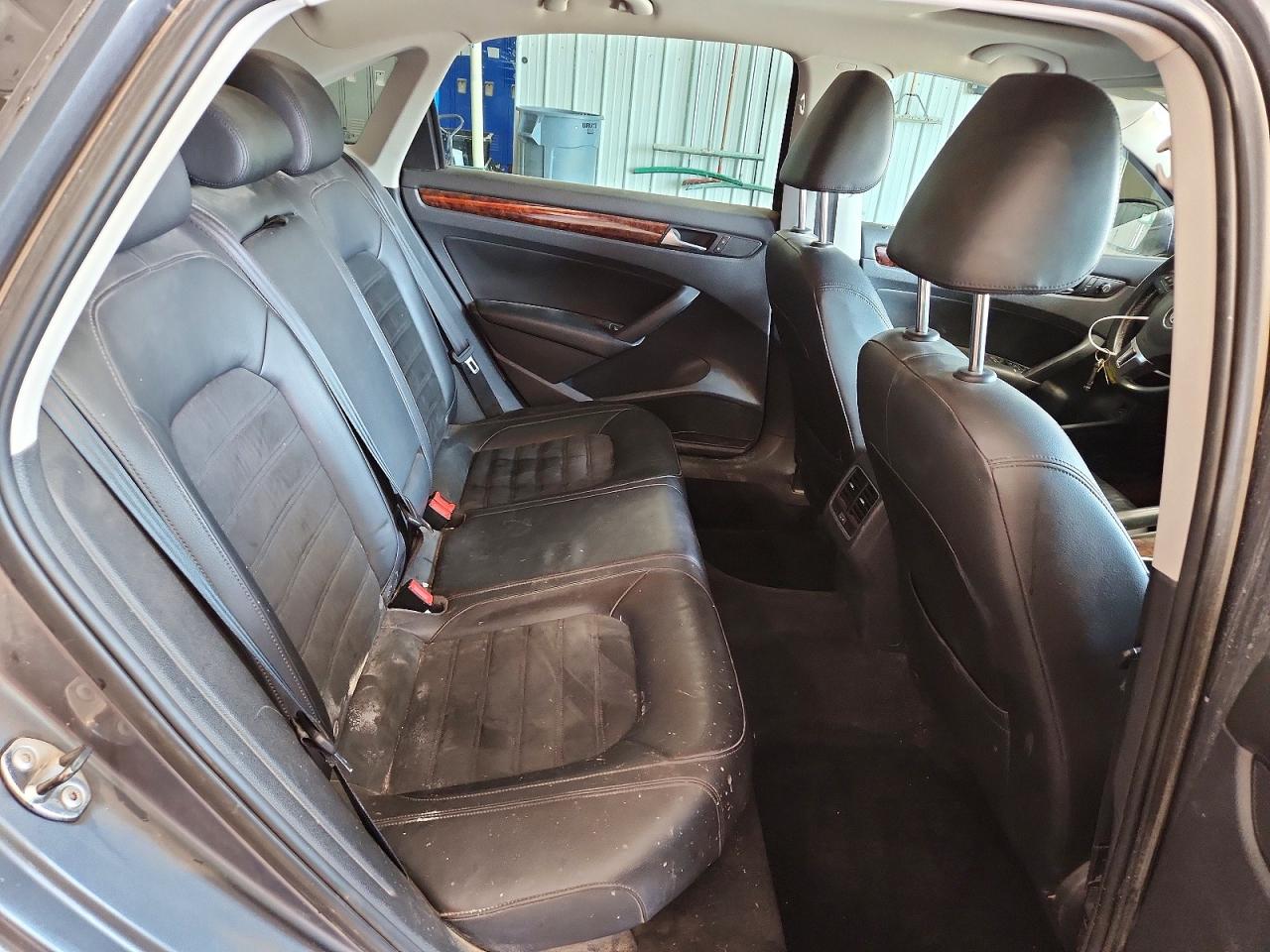 2013 Volkswagen Passat Sel Gray vin: 1VWCN7A37DC031733