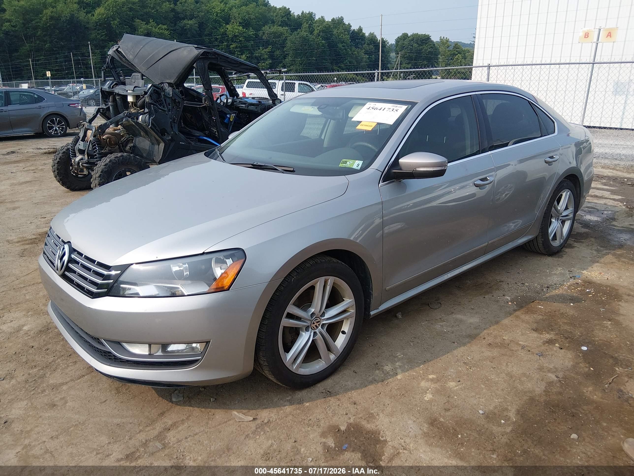2013 Volkswagen Passat 2.0l Tdi Sel Premium Silver vin: 1VWCN7A37DC126969