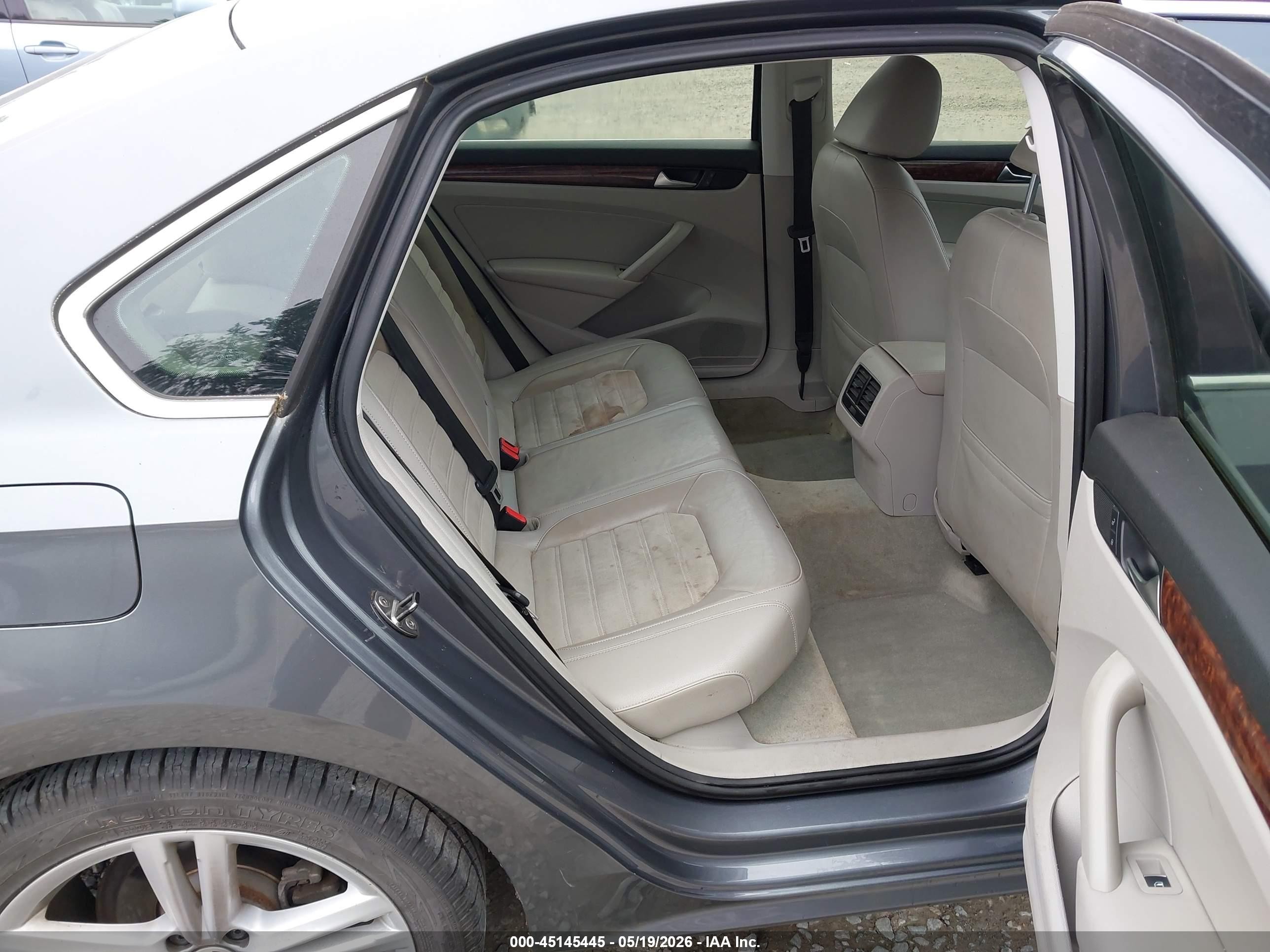 2013 Volkswagen Passat 2.0l Tdi Sel Premium Gray vin: 1VWCN7A37DC142072