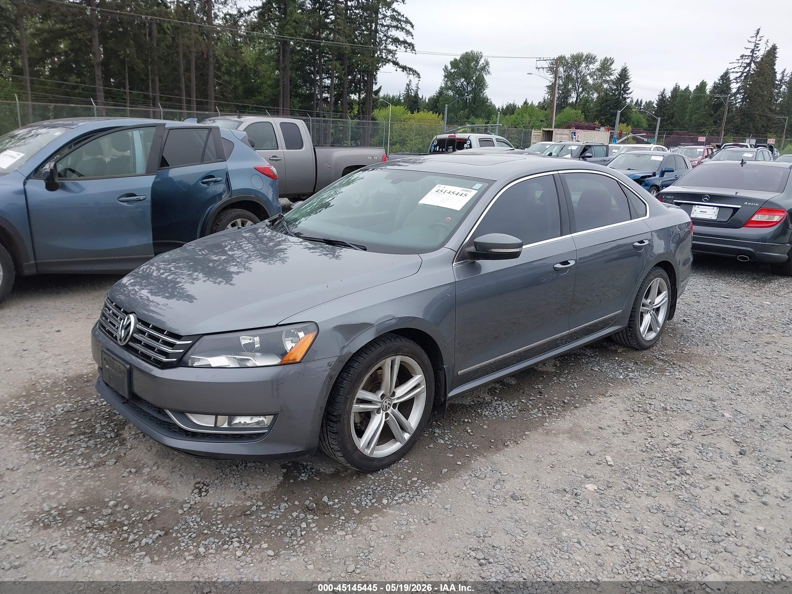 2013 Volkswagen Passat 2.0l Tdi Sel Premium Gray vin: 1VWCN7A37DC142072