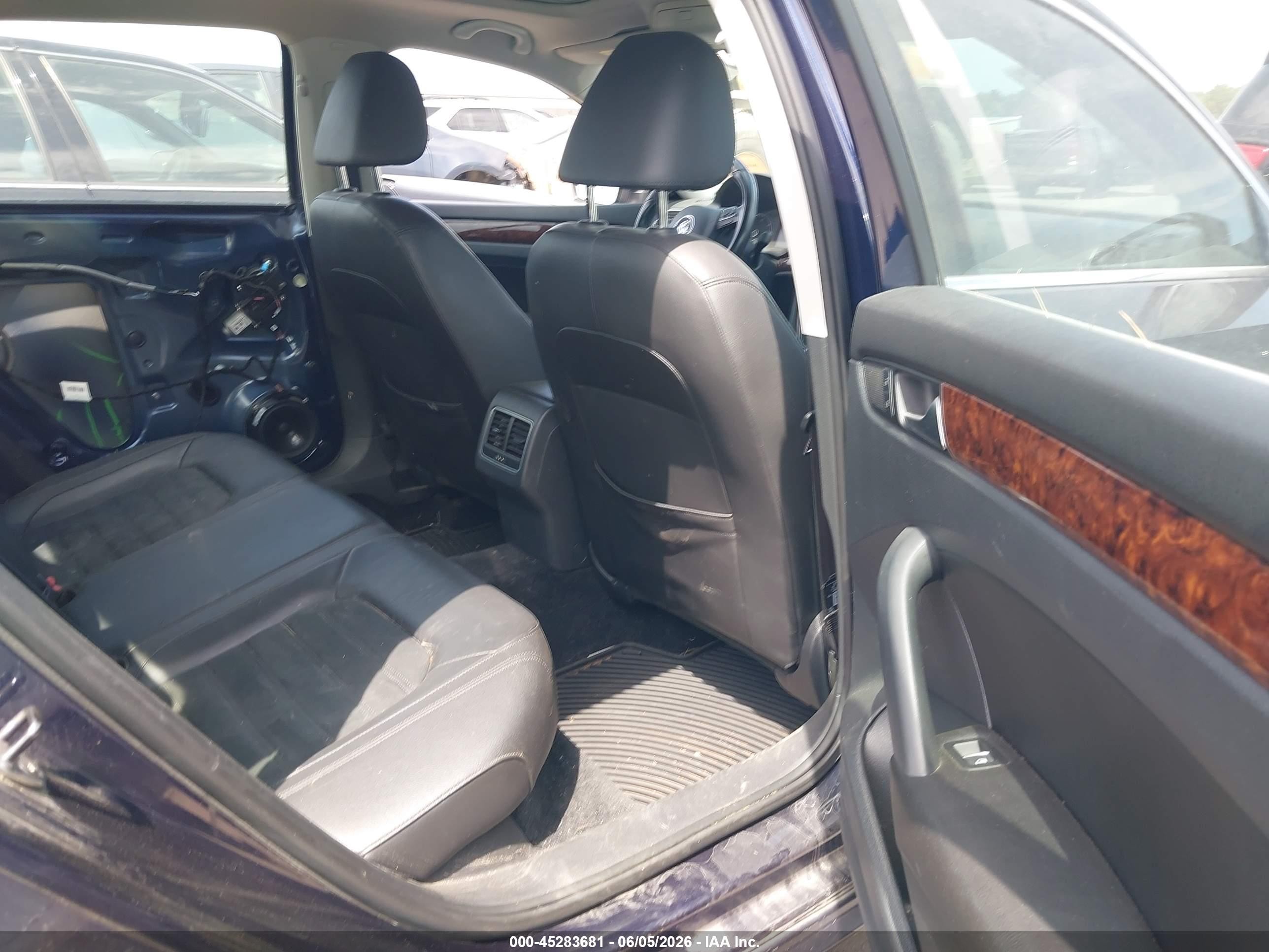 2013 Volkswagen Passat 2.0l Tdi Sel Premium Dark Blue vin: 1VWCN7A37DC145683