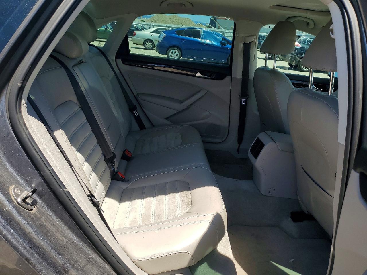 2014 Volkswagen Passat Sel Gray vin: 1VWCN7A37EC012925