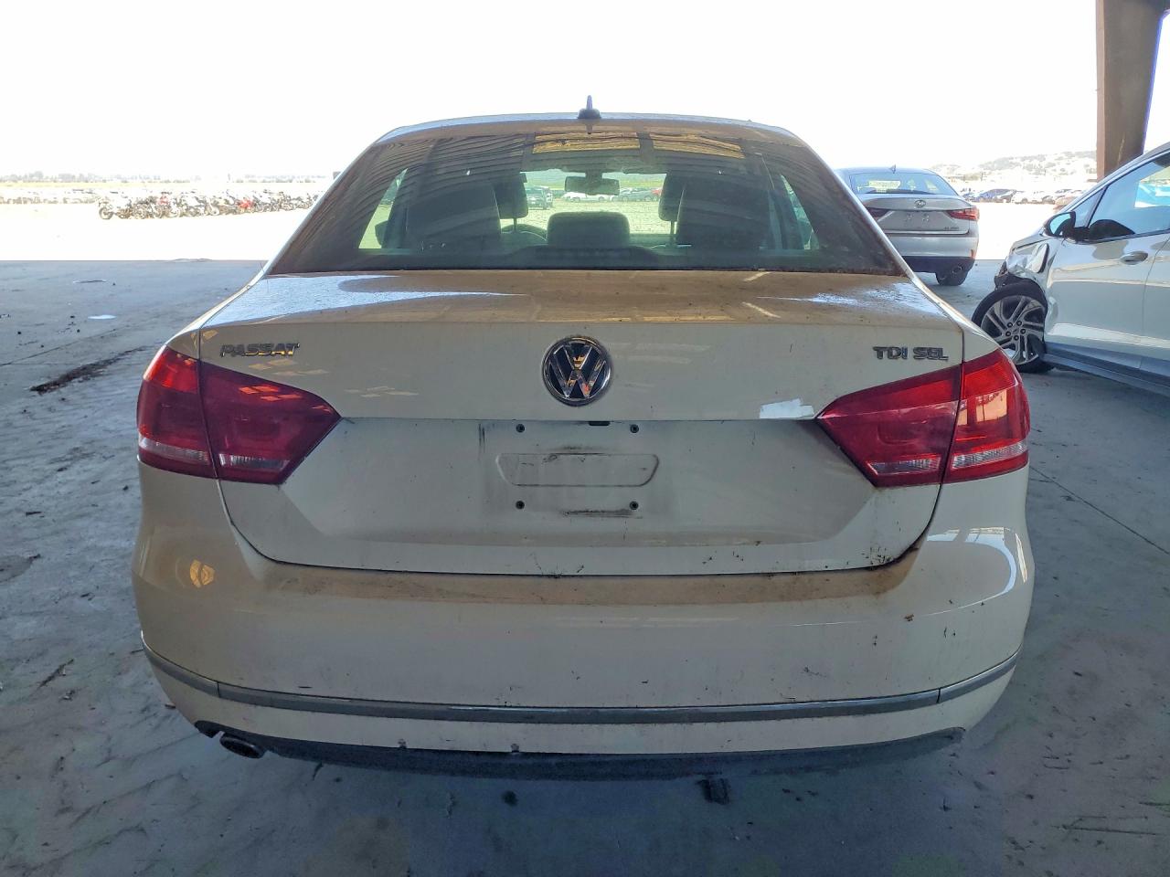 2014 Volkswagen Passat Sel White vin: 1VWCN7A37EC023228
