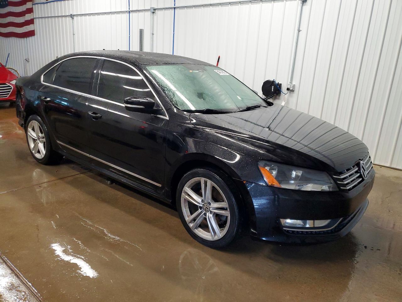 2014 Volkswagen Passat Sel Black vin: 1VWCN7A37EC057783