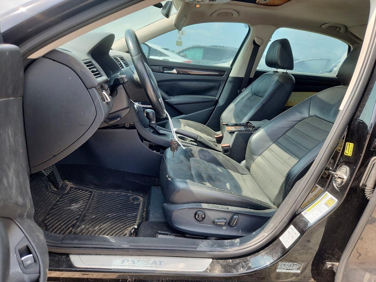 2014 Volkswagen Passat Sel Black vin: 1VWCN7A37EC071716