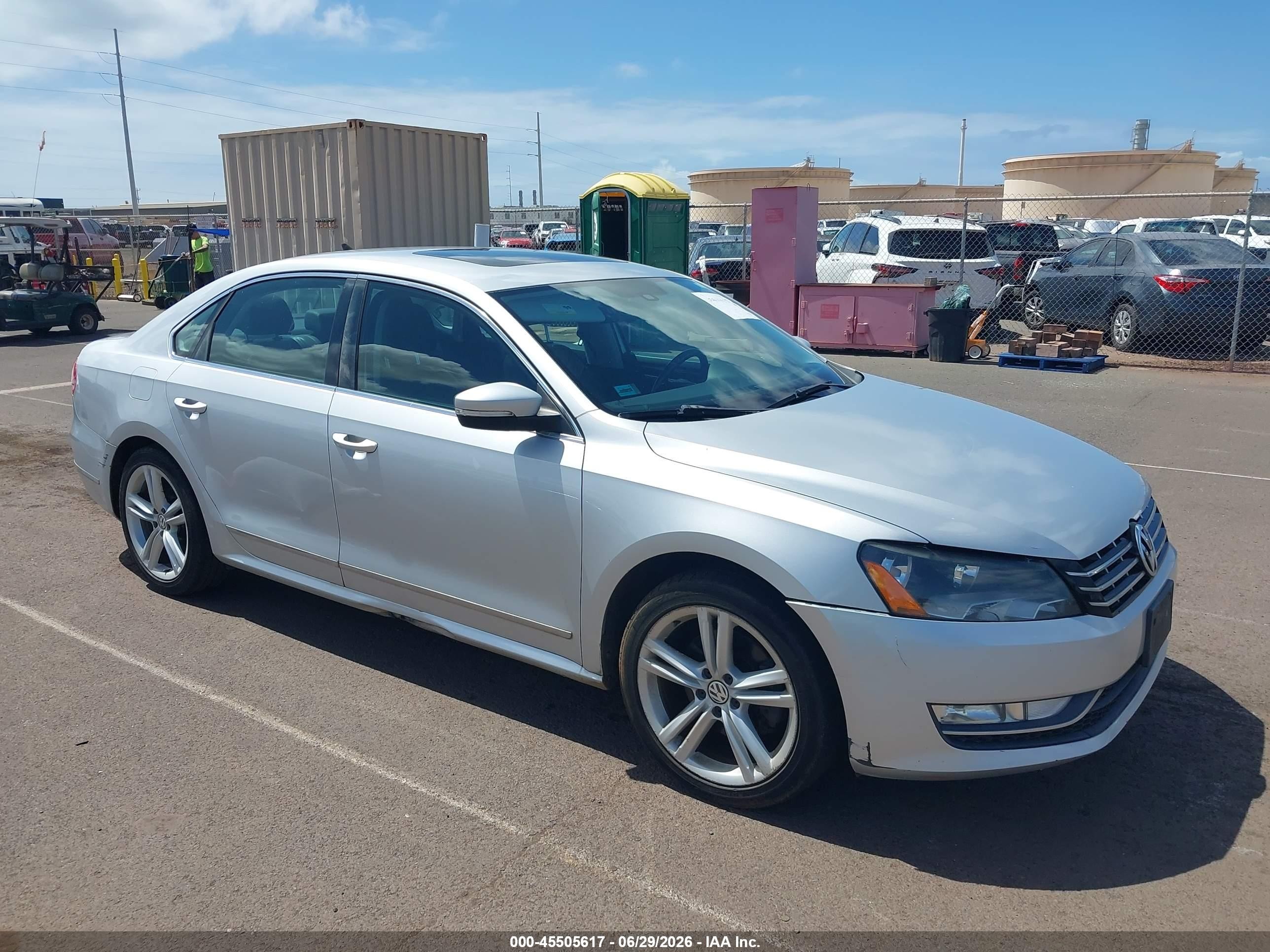 2014 Volkswagen Passat 2.0l Tdi Sel Premium Silver vin: 1VWCN7A37EC085406