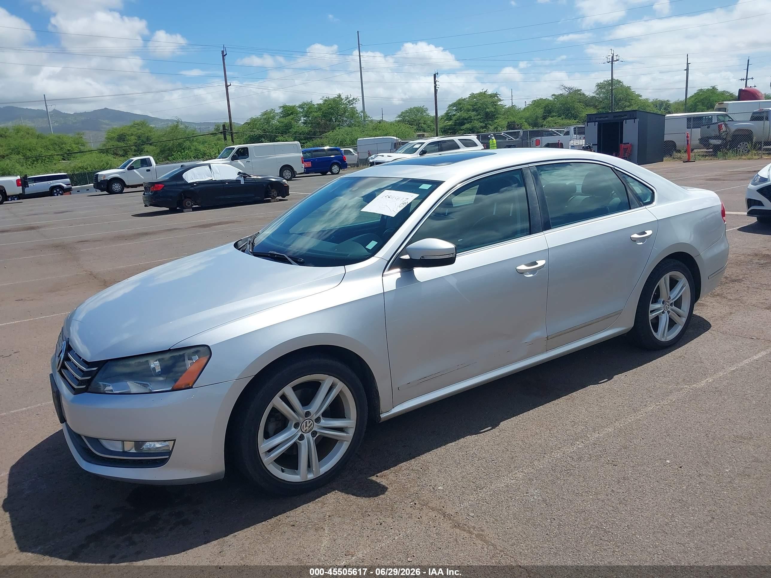 2014 Volkswagen Passat 2.0l Tdi Sel Premium Silver vin: 1VWCN7A37EC085406