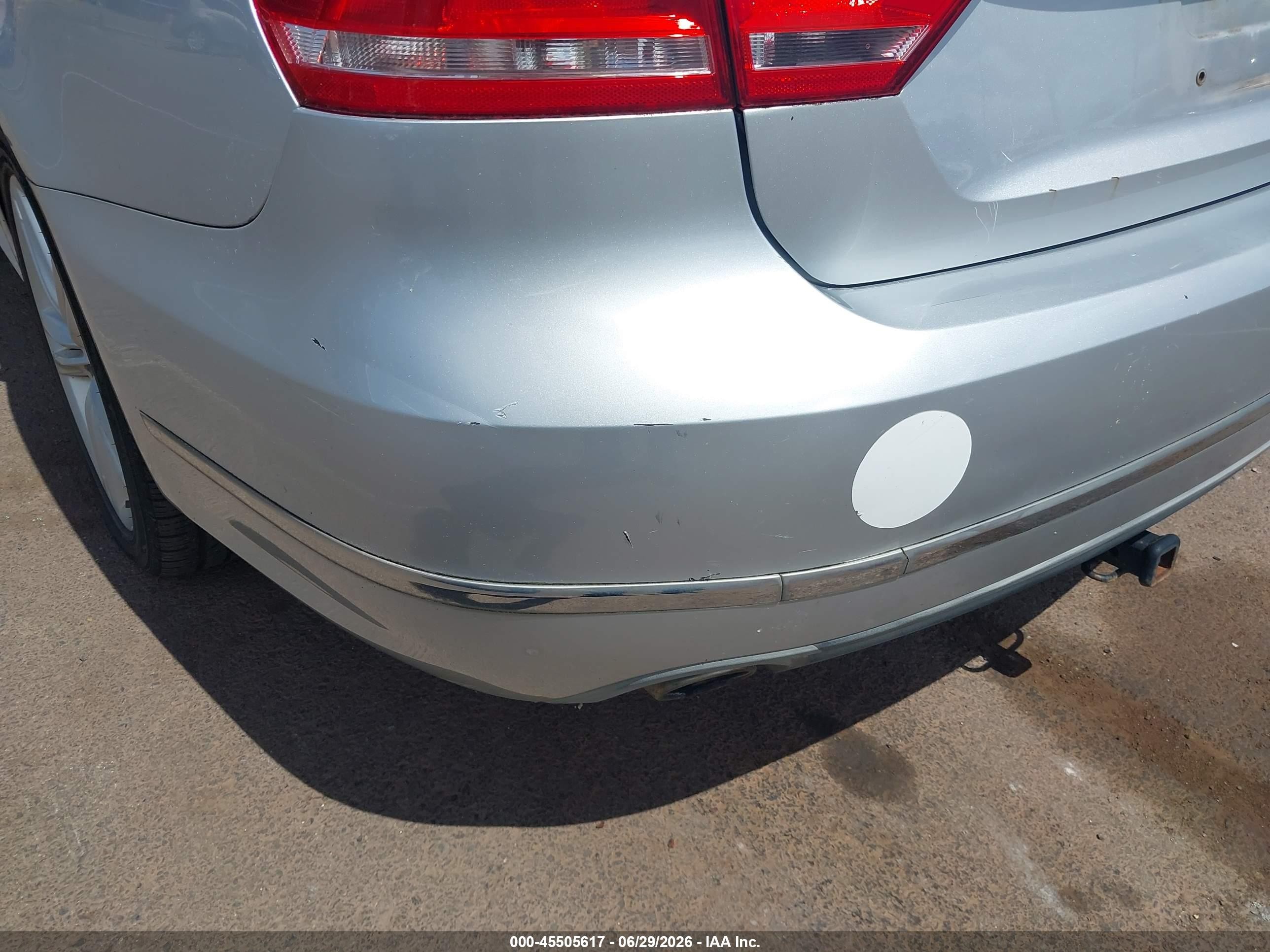 2014 Volkswagen Passat 2.0l Tdi Sel Premium Silver vin: 1VWCN7A37EC085406