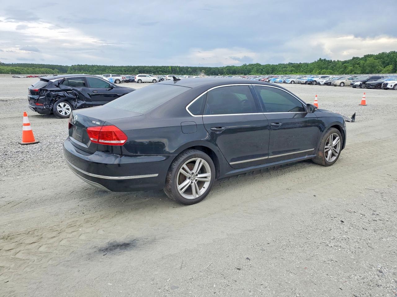 2012 Volkswagen Passat Sel Black vin: 1VWCN7A38CC003311