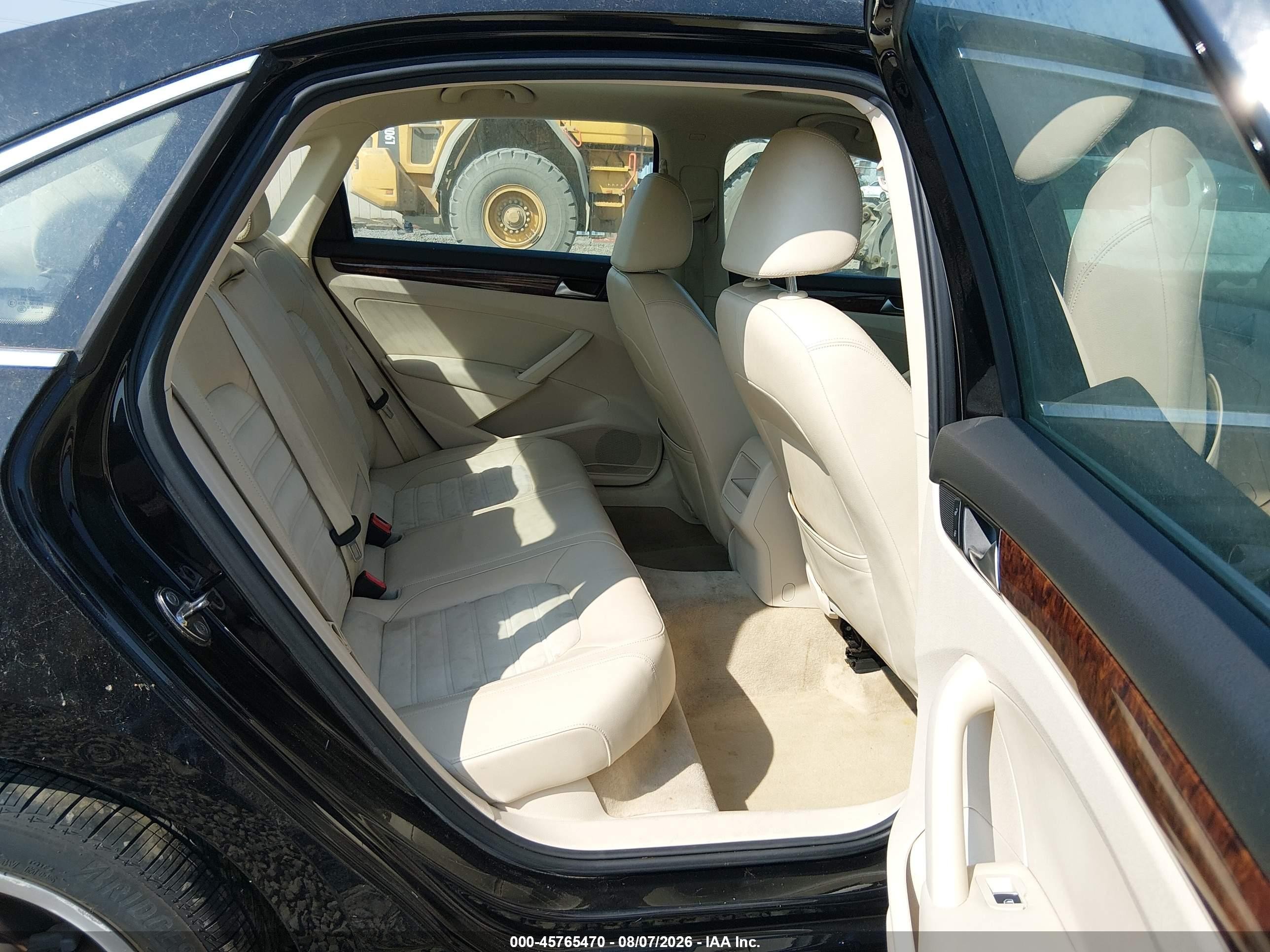 2012 Volkswagen Passat 2.0l Tdi Sel Premium Black vin: 1VWCN7A38CC083712
