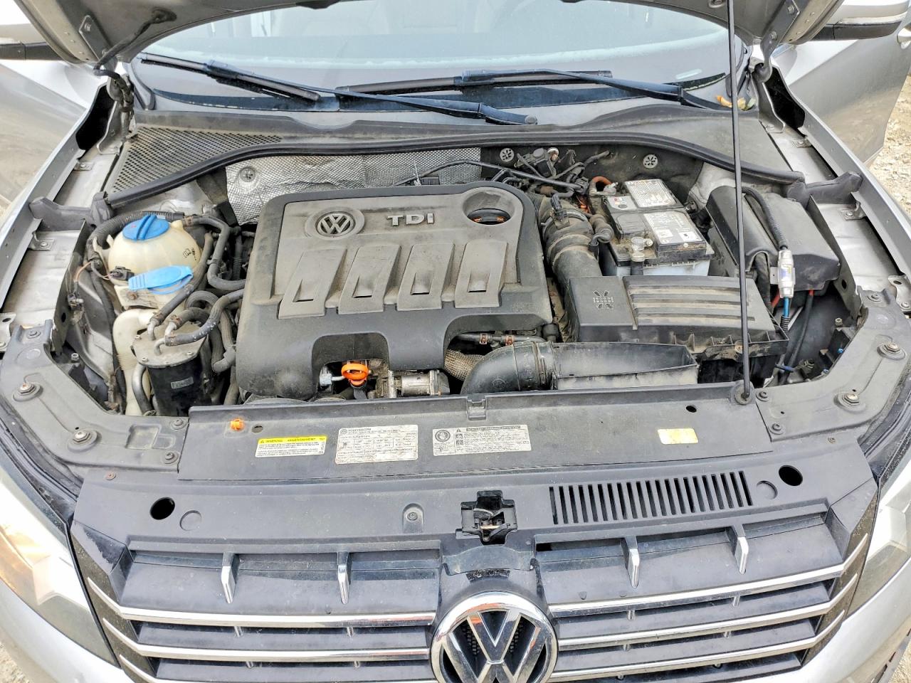 2013 Volkswagen Passat Sel Silver vin: 1VWCN7A38DC027951