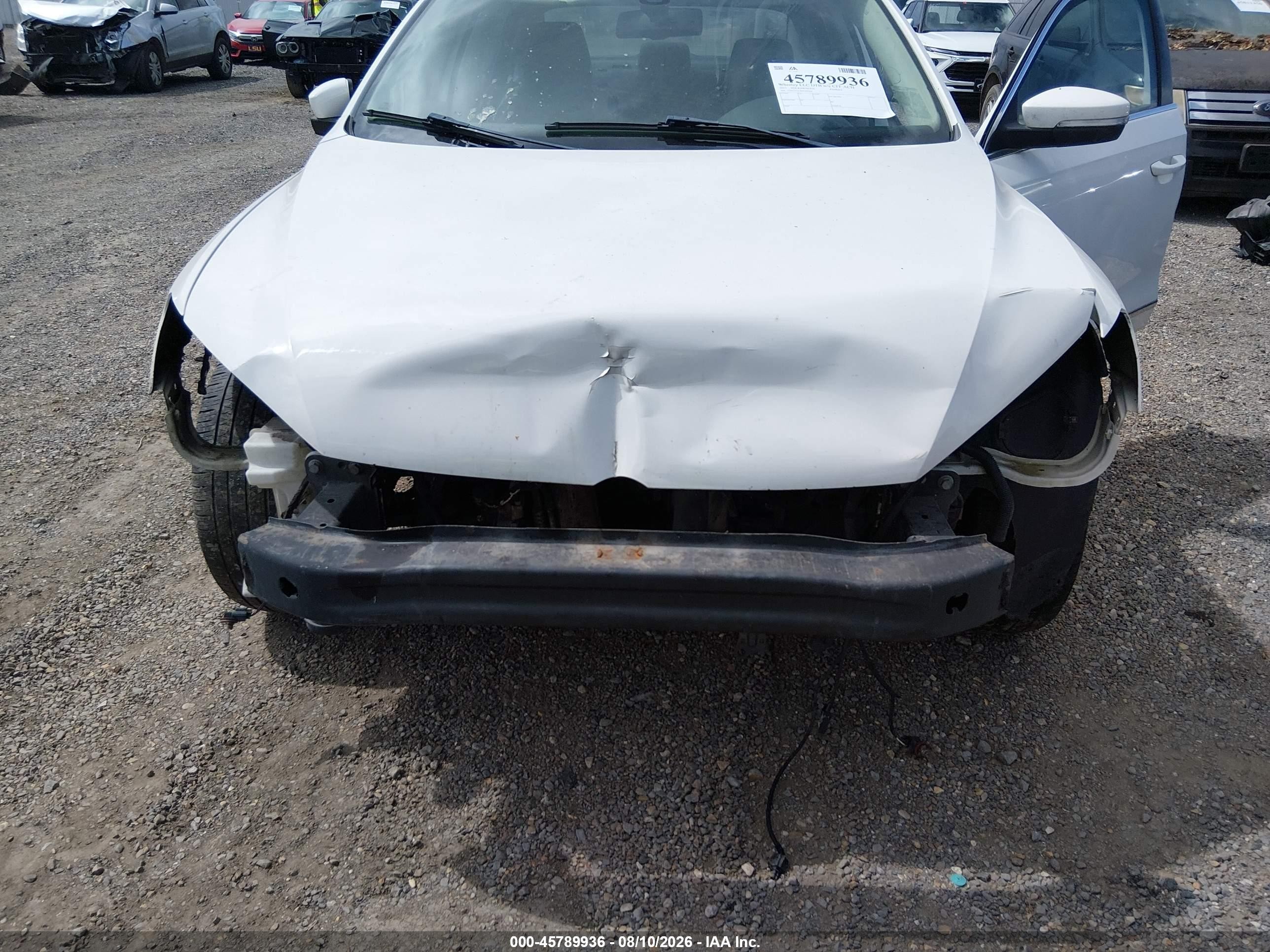 2013 Volkswagen Passat 2.0l Tdi Sel Premium White vin: 1VWCN7A38DC030364