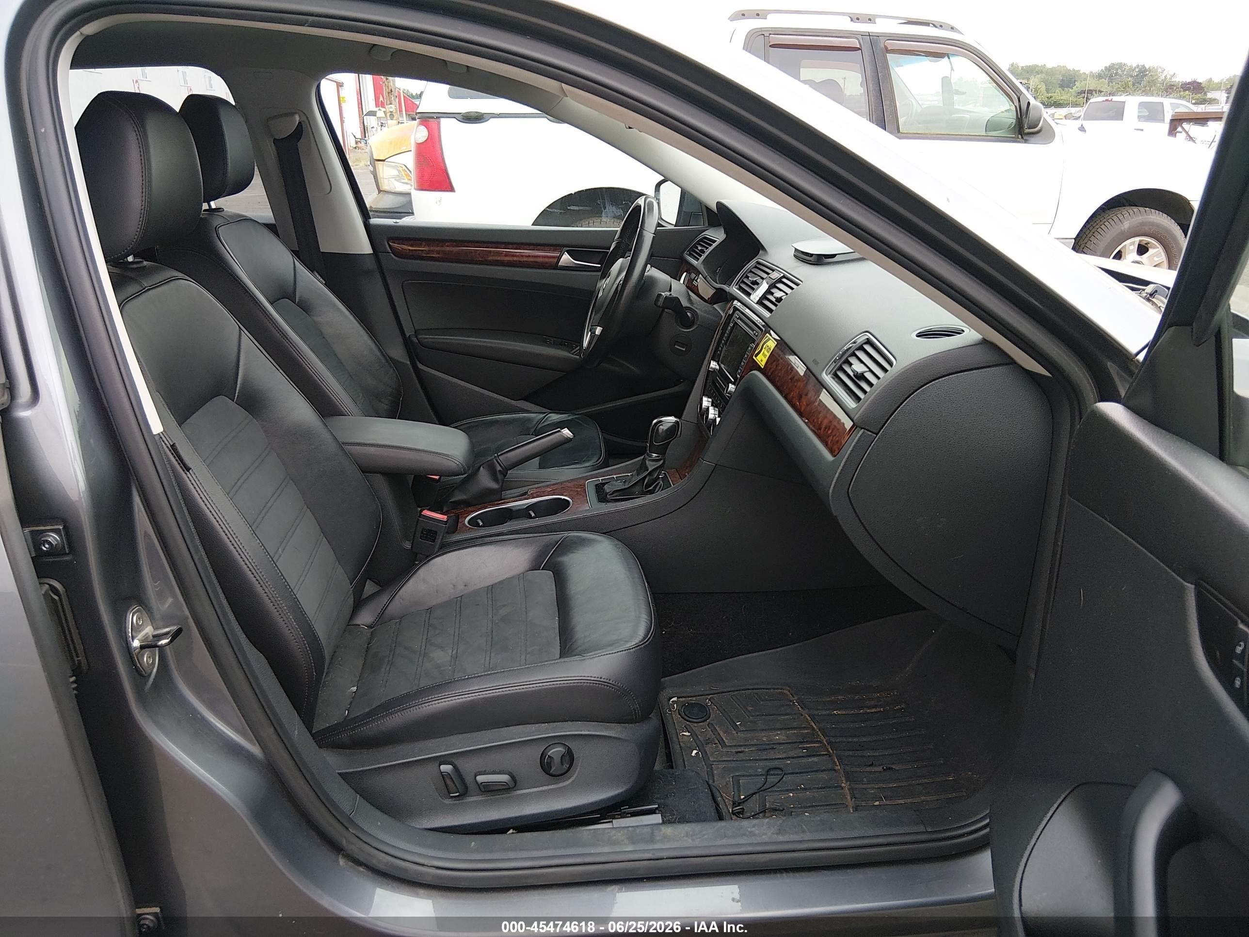 2013 Volkswagen Passat 2.0l Tdi Sel Premium Gray vin: 1VWCN7A38DC037167