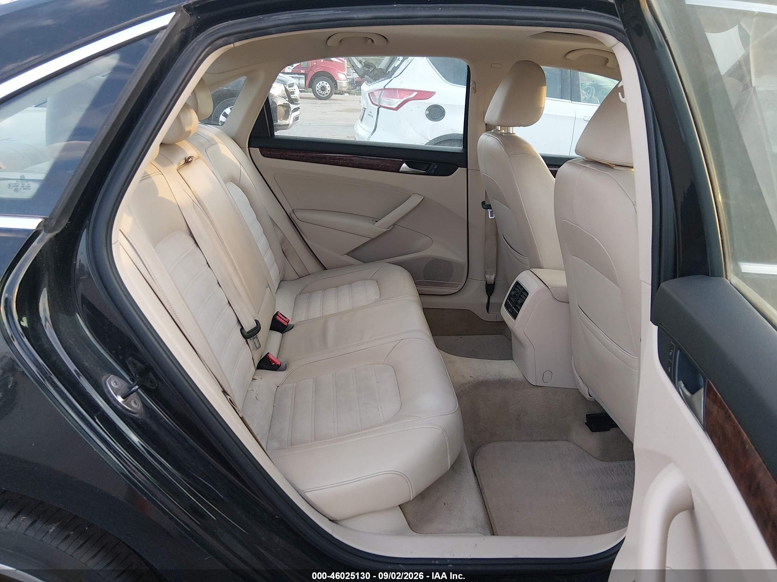 2013 Volkswagen Passat 2.0l Tdi Sel Premium Black vin: 1VWCN7A38DC061114