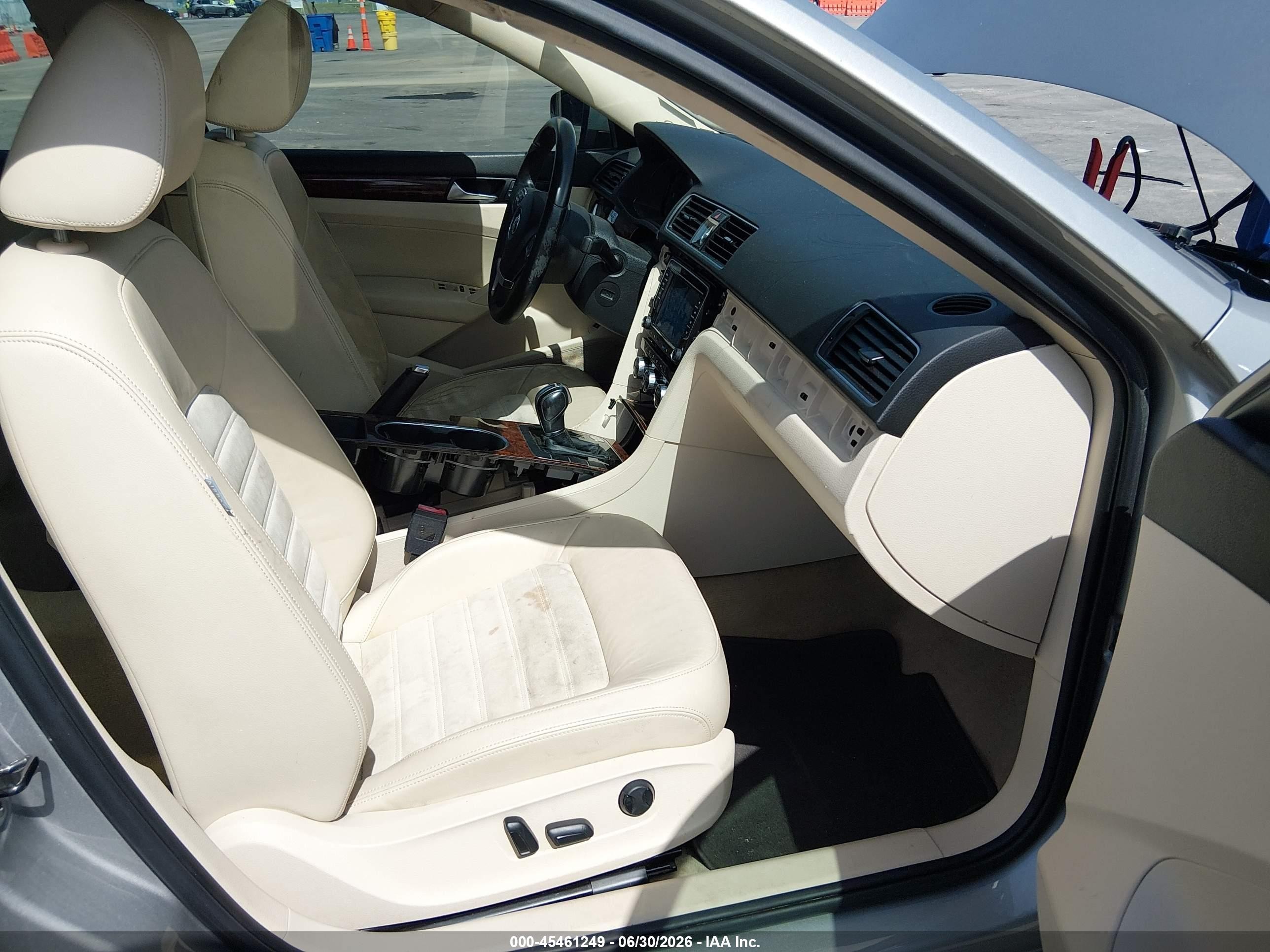 2013 Volkswagen Passat 2.0l Tdi Sel Premium Gray vin: 1VWCN7A38DC073604