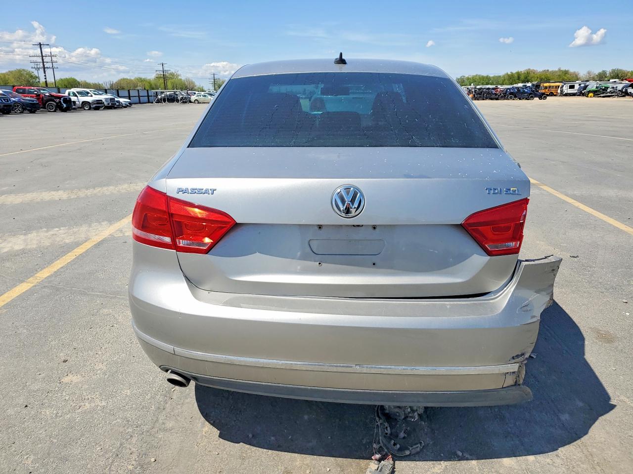 2013 Volkswagen Passat Sel Silver vin: 1VWCN7A38DC077393