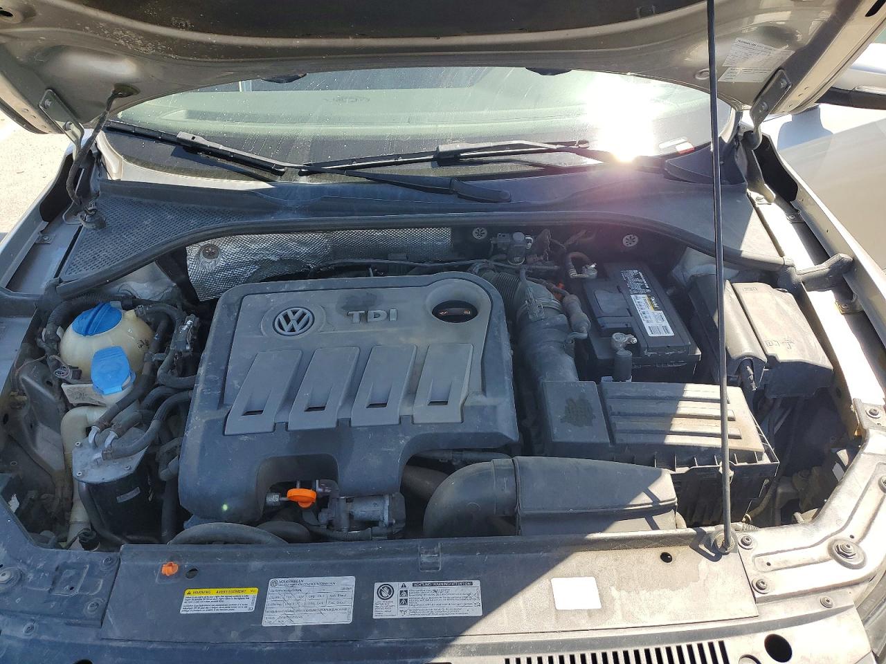 2013 Volkswagen Passat Sel Silver vin: 1VWCN7A38DC077393